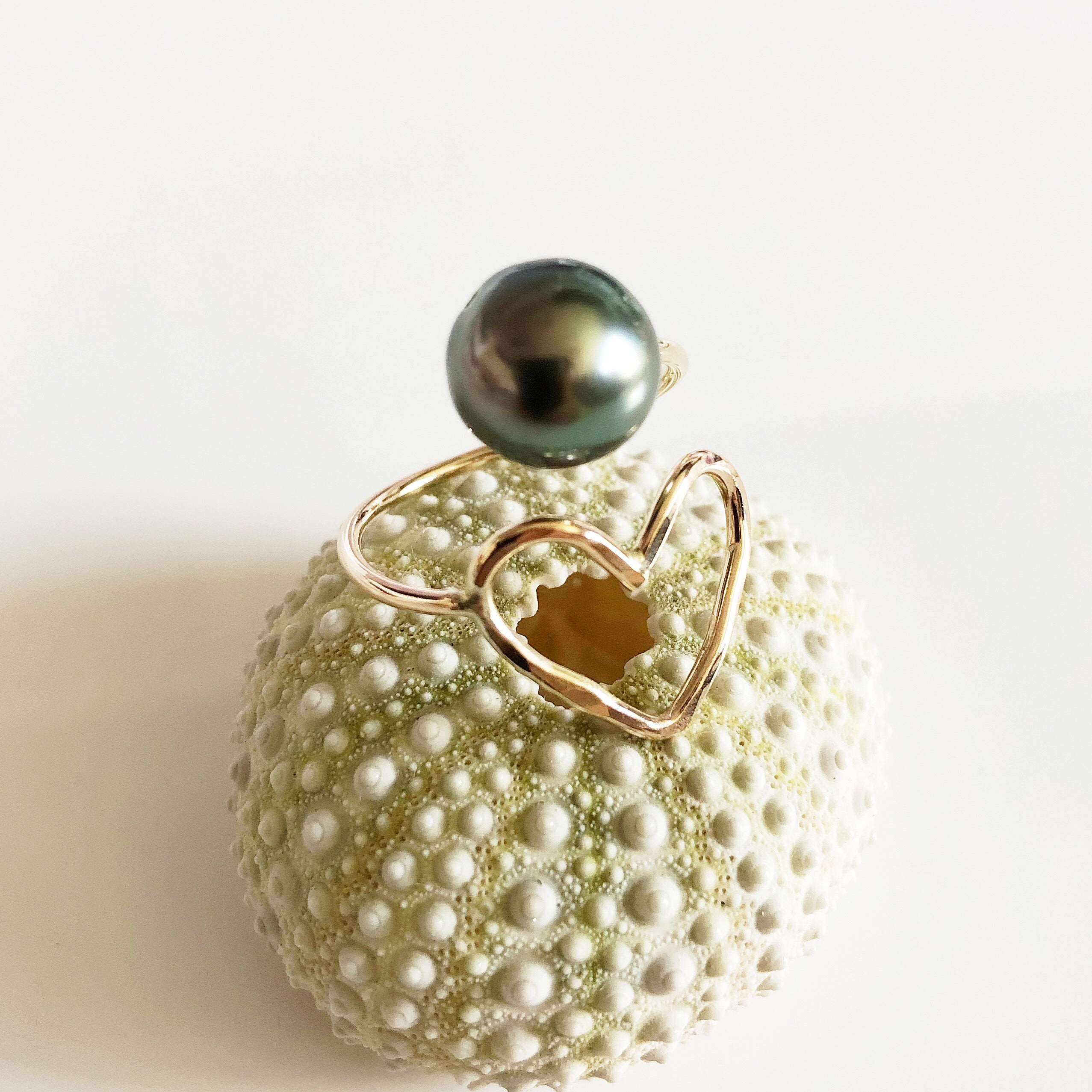 Tahitian Pearl Ring Eden (R185) - Elegant Black Pearl Jewelry for Women, Perfect for Weddings, Parties & Special Occasions