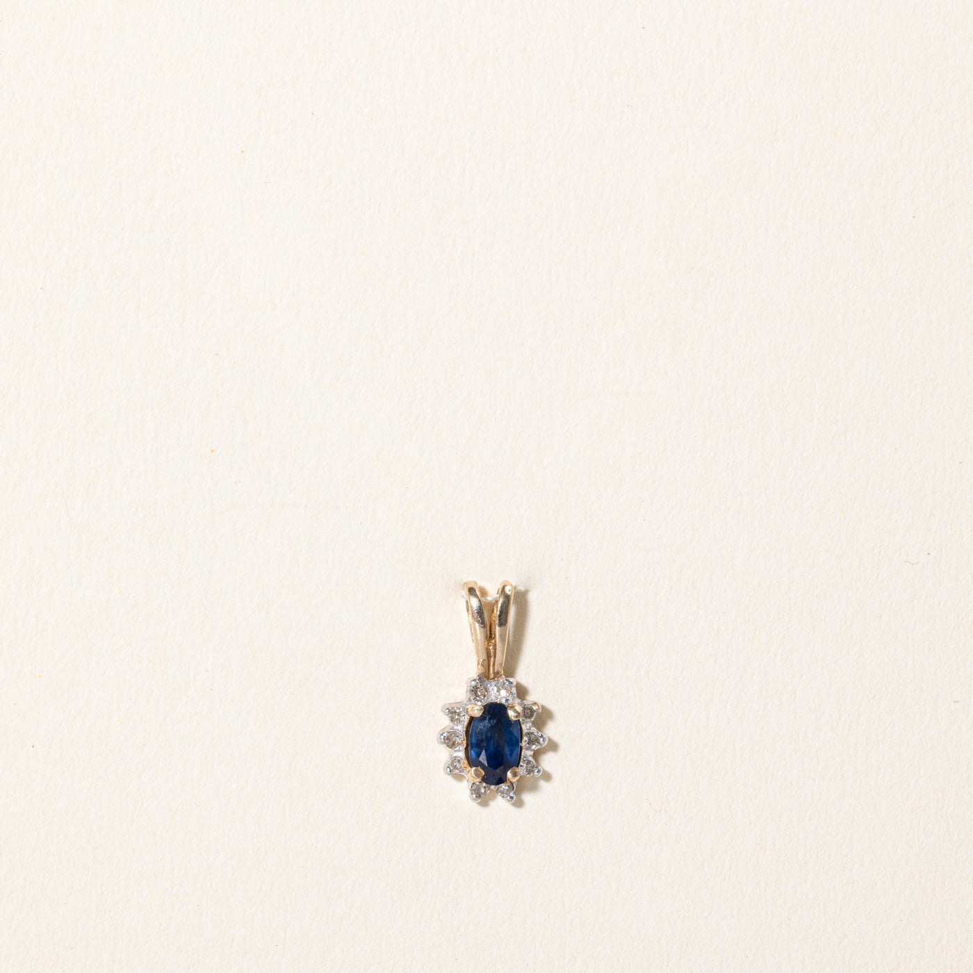 Exquisite 0.25ct Sapphire & 0.08ct Diamond Halo Pendant Necklace - 14K White Gold Elegant Jewelry for Women - Perfect for Anniversaries, Engagements & Special Occasions