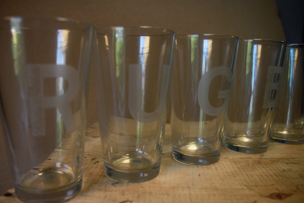 RUGBY Pint Glass 6 Pack - Durable Bar Glasses for Beer, Ale & Cocktails - Perfect for Game Day, Pubs & Home Bars