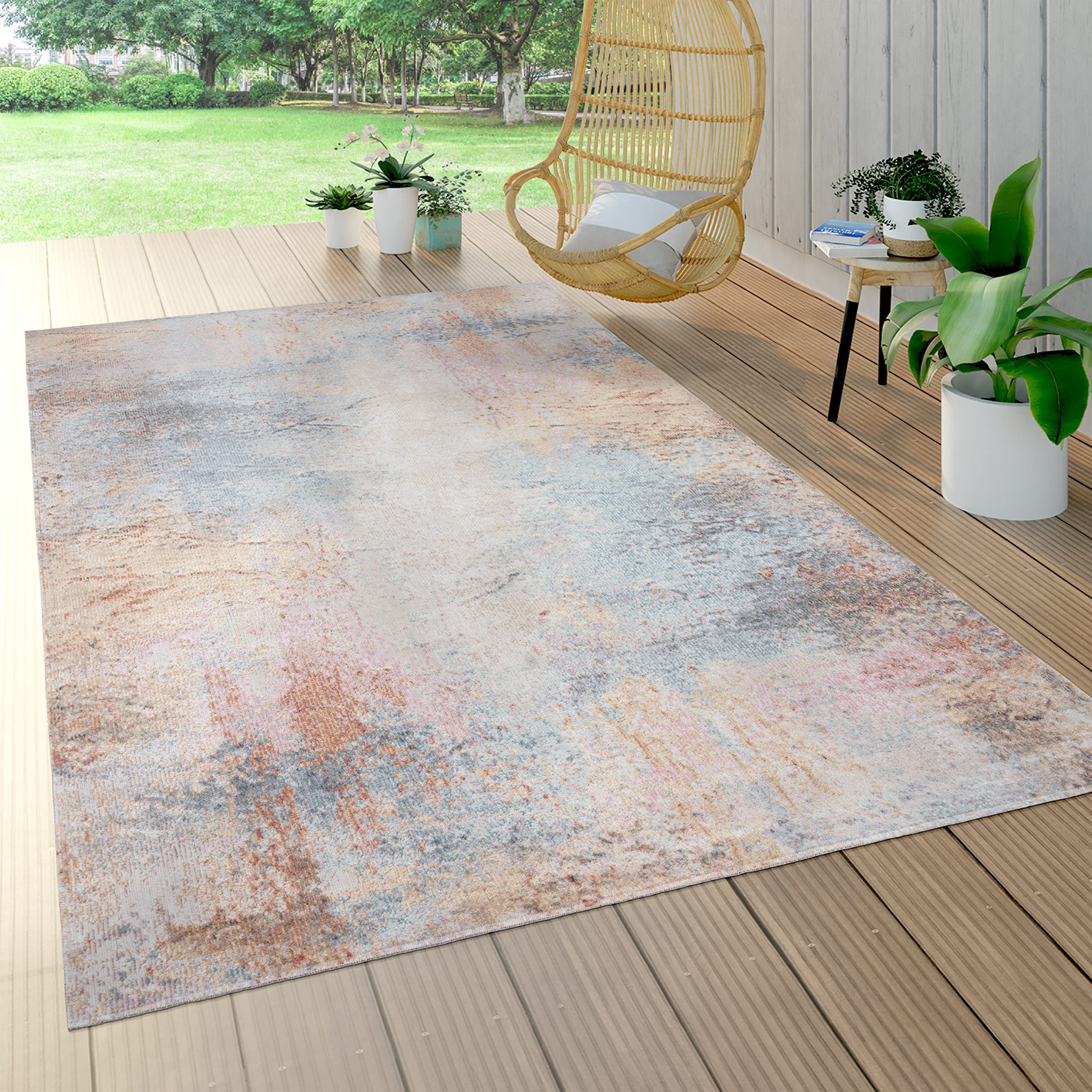 Vintage Style Indoor Outdoor Rug for Balcony, Patio & Garden - 2' x 3'3