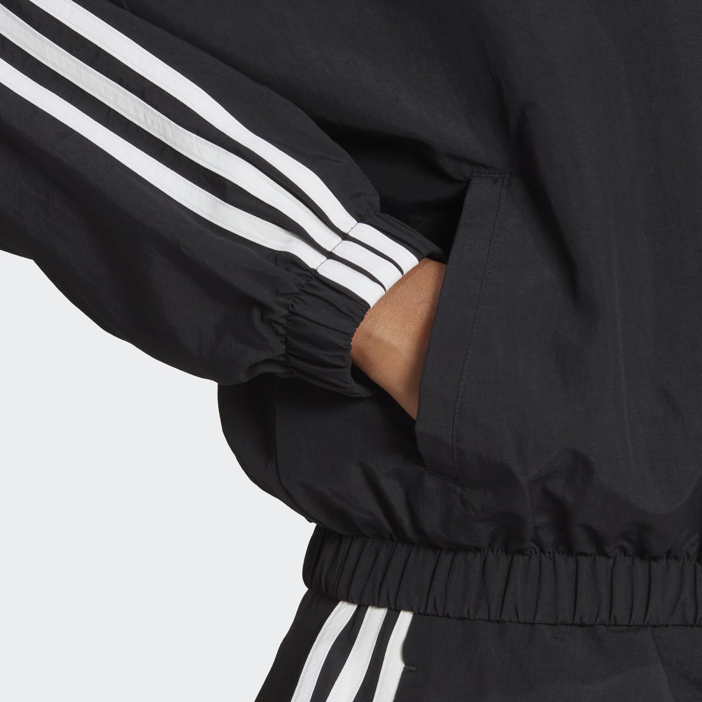 adidas Women's Essentials 3-Stripes Woven Windbreaker Jacket - Lightweight Water-Resistant Outdoor Running & Travel Coat