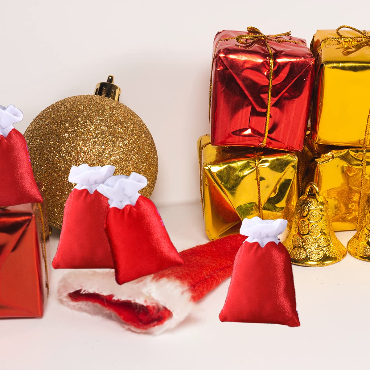 15 Red Velvet Drawstring Bags for Christmas Tree Ornaments, Gift Wrapping & Santa Decor - Premium Velvet Storage Pouches for Holiday Party Favors, Jewelry & Small Keepsakes