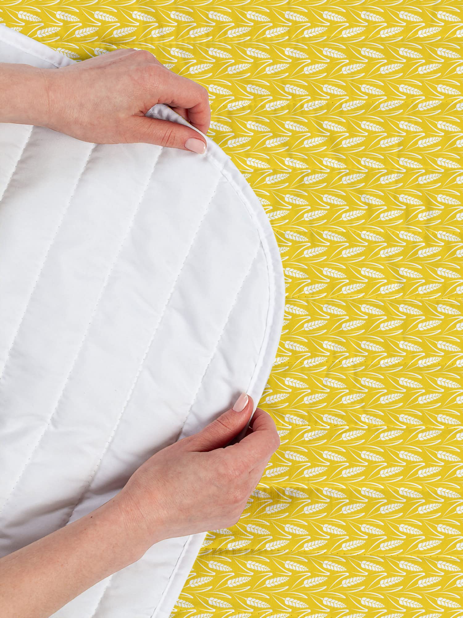 Ambesonne Yellow and White Microfiber Bedspread Set - Queen Size Soft Bedding with Pillow Shams & Comforter, Wheat Ear Silhouette Design in Earthy Tones | Perfect for Farmhouse, Rustic or Country Style Bedrooms