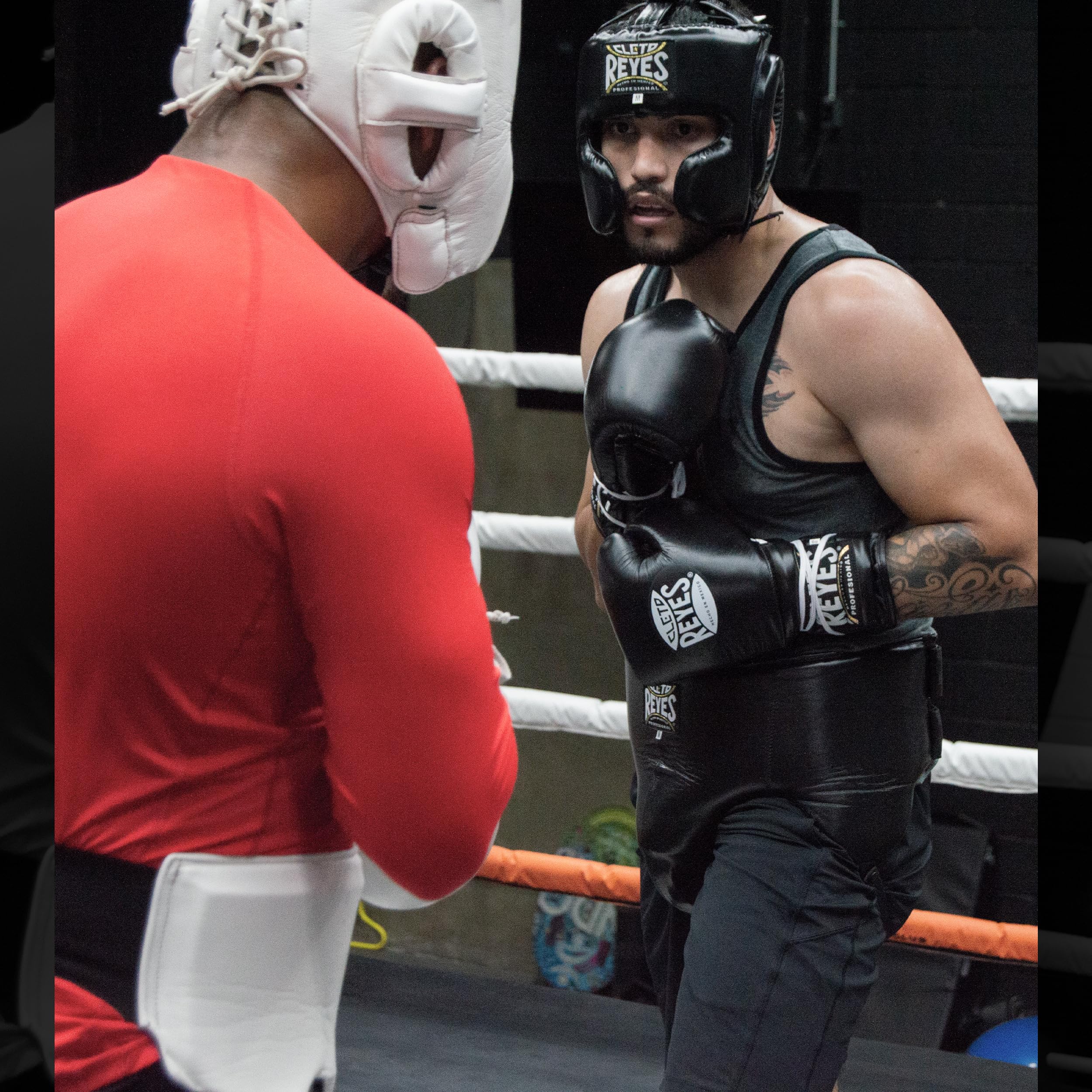 Cleto Reyes Traditional Professional Boxing Gloves with Laces - Training & Sparring Gear for Men & Women | MMA, Kickboxing, Muay Thai | Perfect for Heavy Bag Work, Competition & Martial Arts Practice
