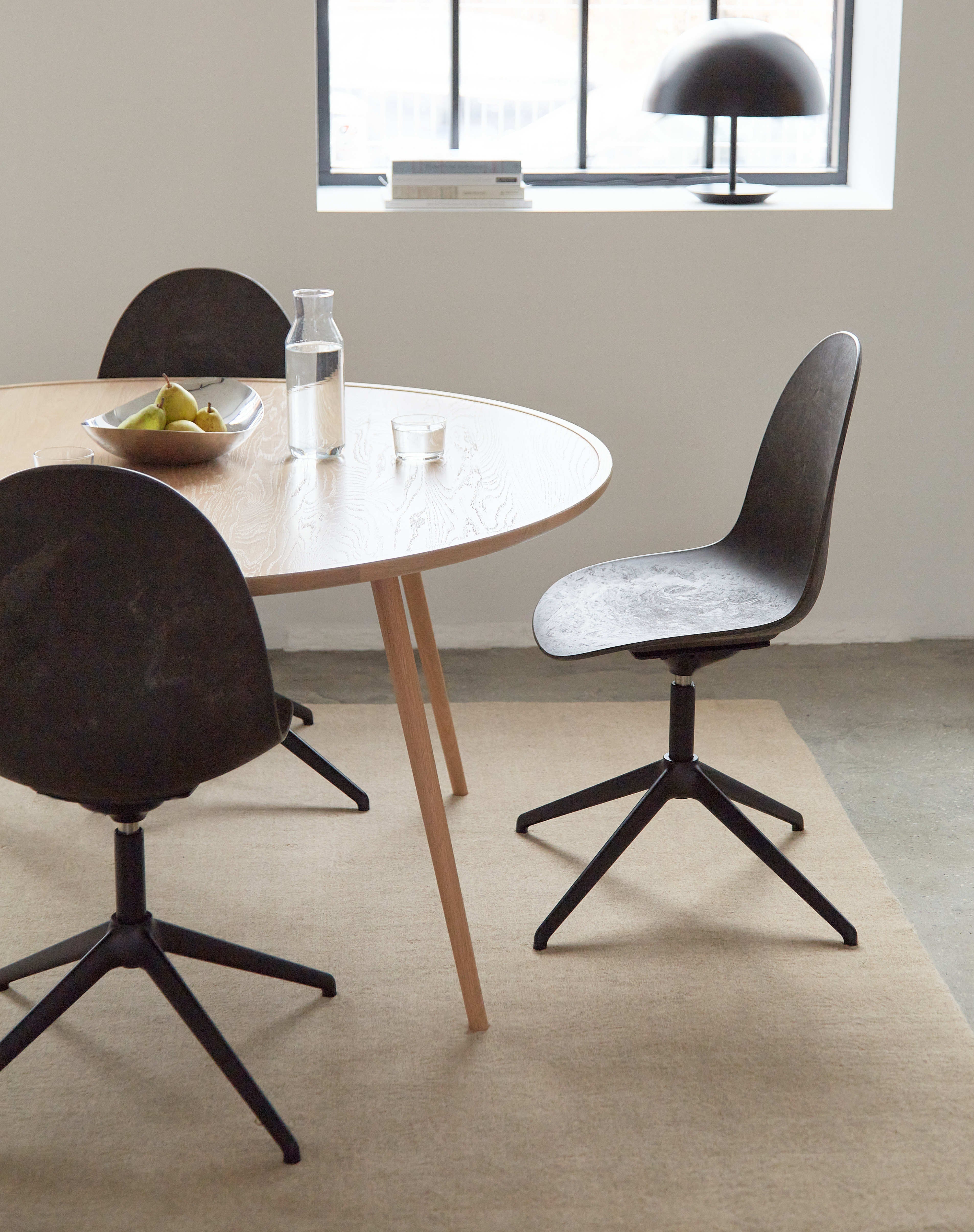 Eternity Swivel Chair by Mater - Modern 360-Degree Rotating Office Chair with Ergonomic Design for Home & Workspace Comfort