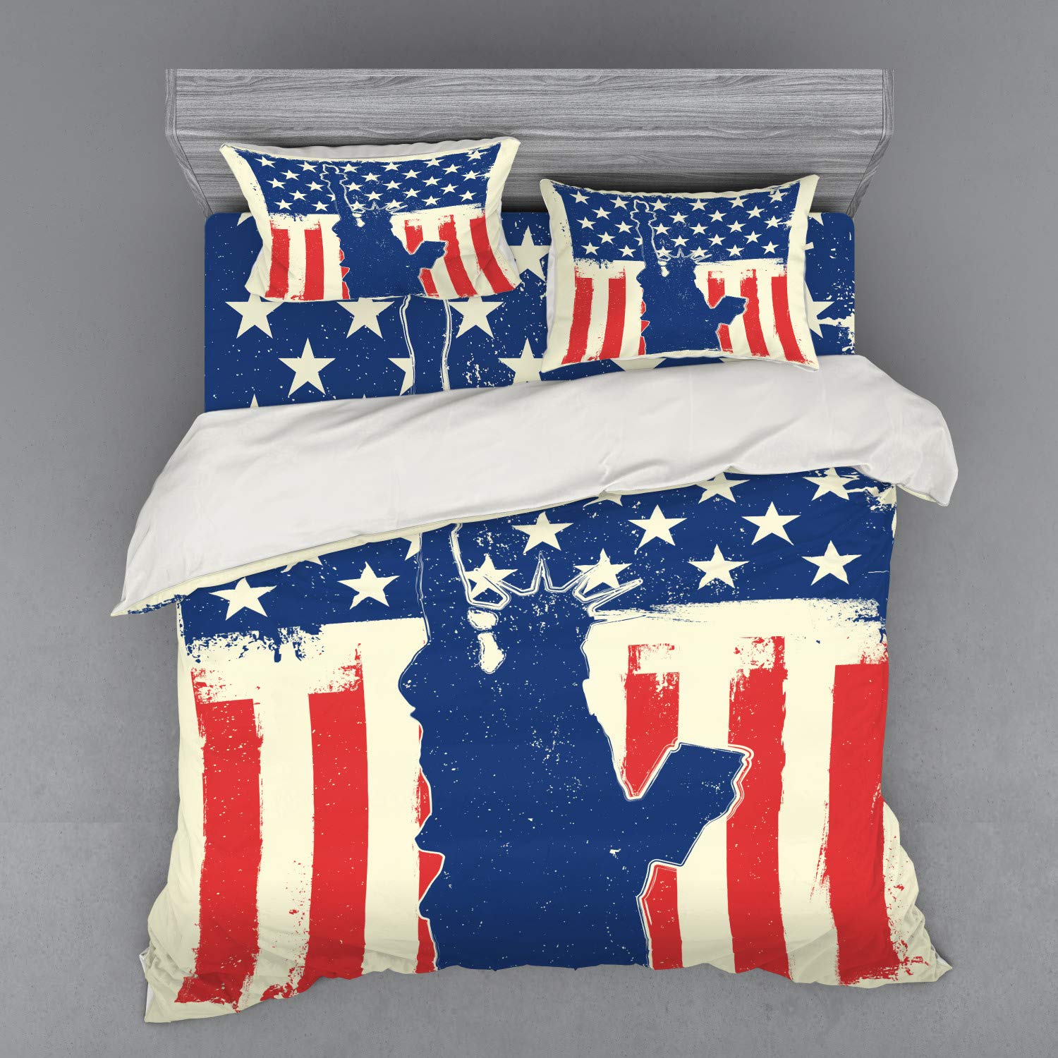 Ambesonne 4th of July Duvet Cover Set - Liberty Silhouette with Grunge American Flag Design | 4-Piece Bedding Set Includes Shams & Fitted Sheet | King Size in Vermilion & Navy Blue | Perfect for Independence Day Decor & Patriotic Bedroom Themes