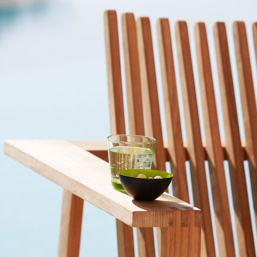 Premium Amaze Outdoor Lounge Chair - Waterproof, Lightweight & Portable - Perfect for Patio, Poolside, Beach & Camping Relaxation