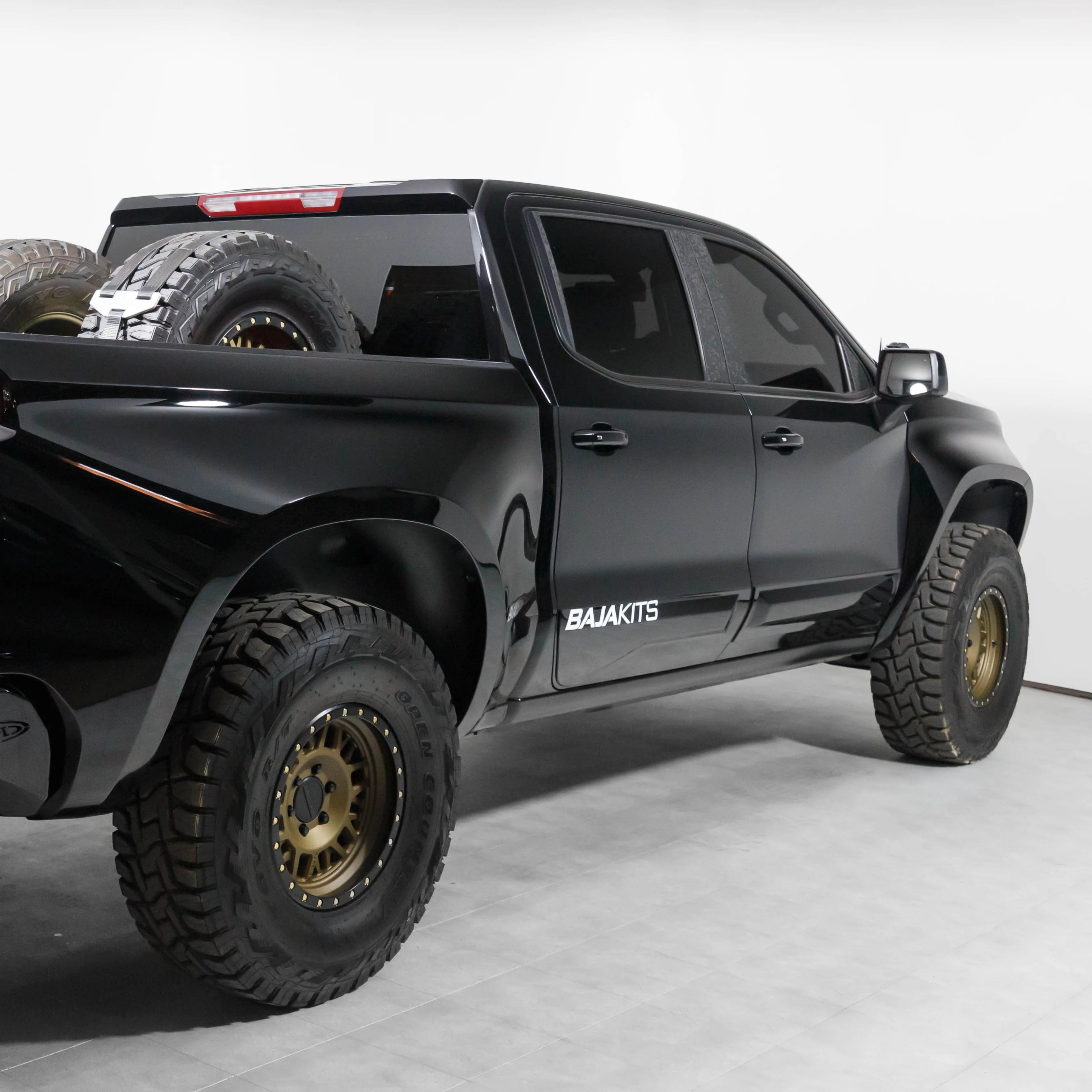 19-21 Chevrolet Silverado Fiberglass Fenders - Durable Replacement Fenders for Off-Road & Custom Truck Builds | Perfect for Truck Enthusiasts & Restoration Projects