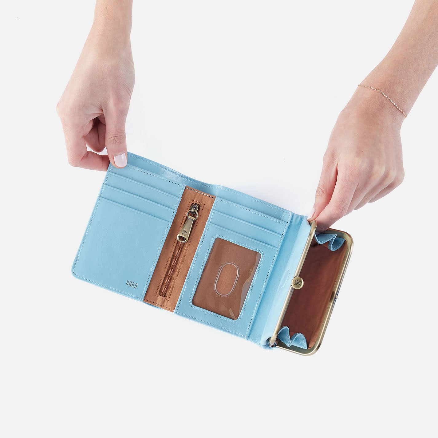 Premium Robin Compact Wallet in Genuine Polished Leather - Slim RFID Blocking Minimalist Wallet for Men - Perfect for Travel, Business & Everyday Carry