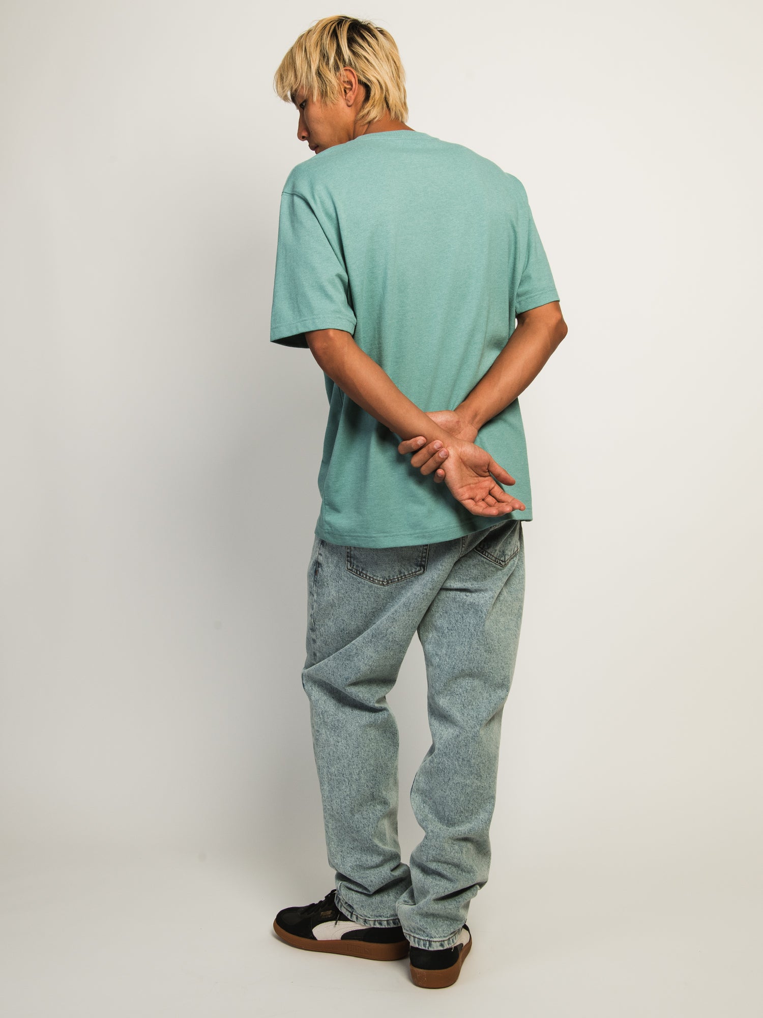 Carhartt Men's Workwear Pocket T-Shirt - Durable Cotton Short Sleeve Tee for Summer Work & Outdoor Activities