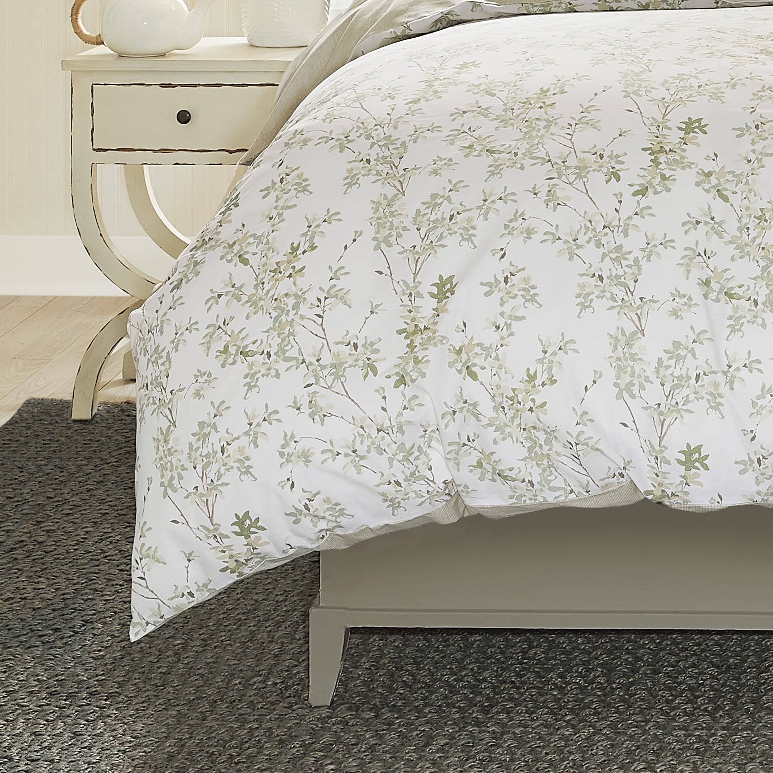 Laura Ashley King Duvet Cover Set - Reversible Cotton Bedding for All Seasons (Lindy Green) - Perfect for Master Bedroom
