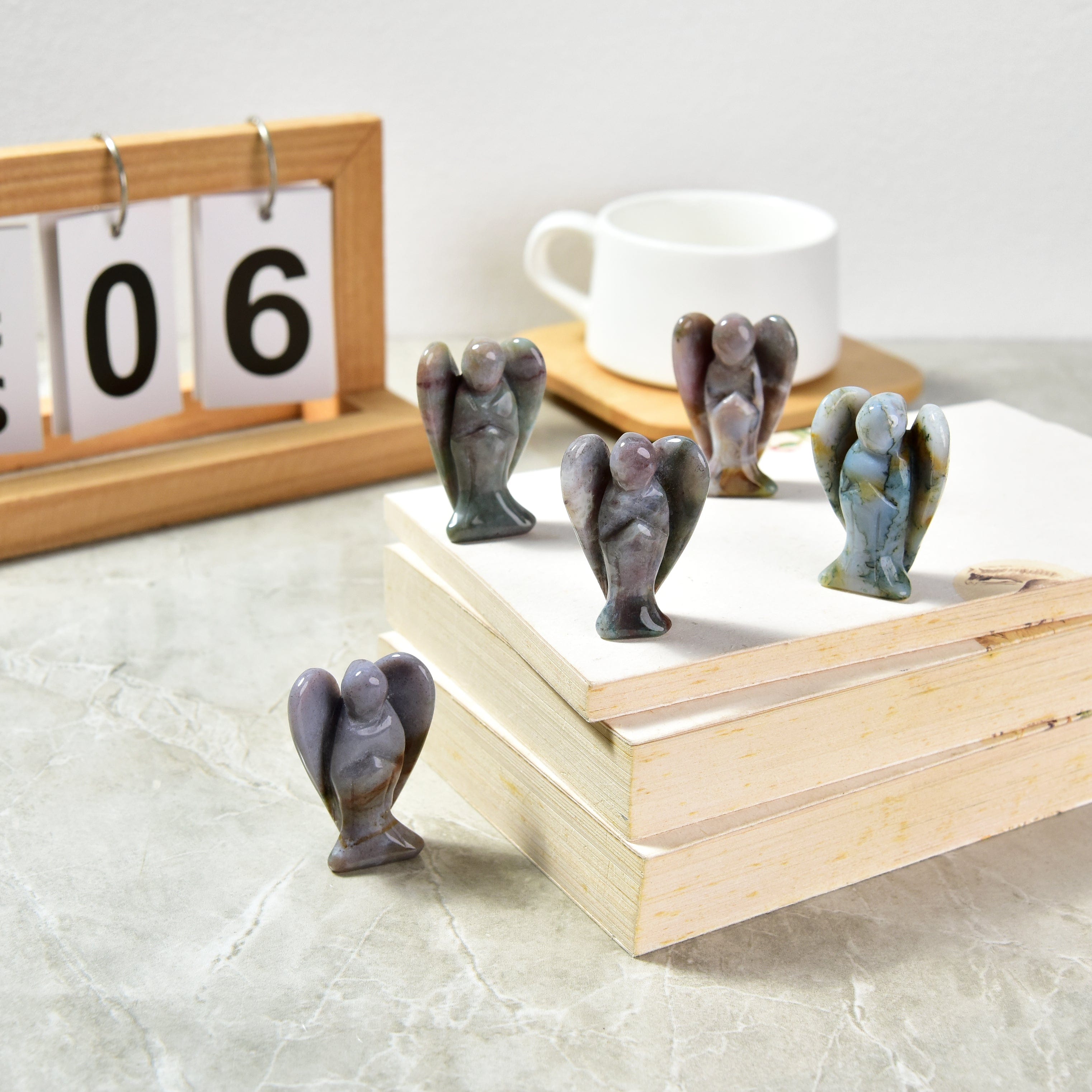 Hand-Carved Agate Angel Figurine - Natural Stone Home Decor, Spiritual Gift for Christmas, Birthday & Meditation - Perfect for Shelf Display, Office Desk & Healing Crystal Collection
