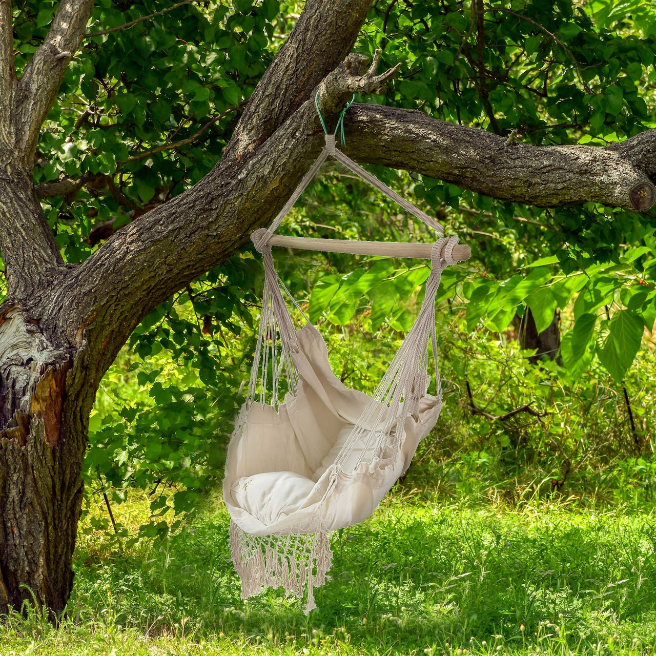 Aleko Outdoor Hanging Rope Swing Hammock Chair with Side Pocket & Wooden Spreader Bar - Ivory - Perfect for Patio, Garden, Backyard Relaxation & Reading Nook