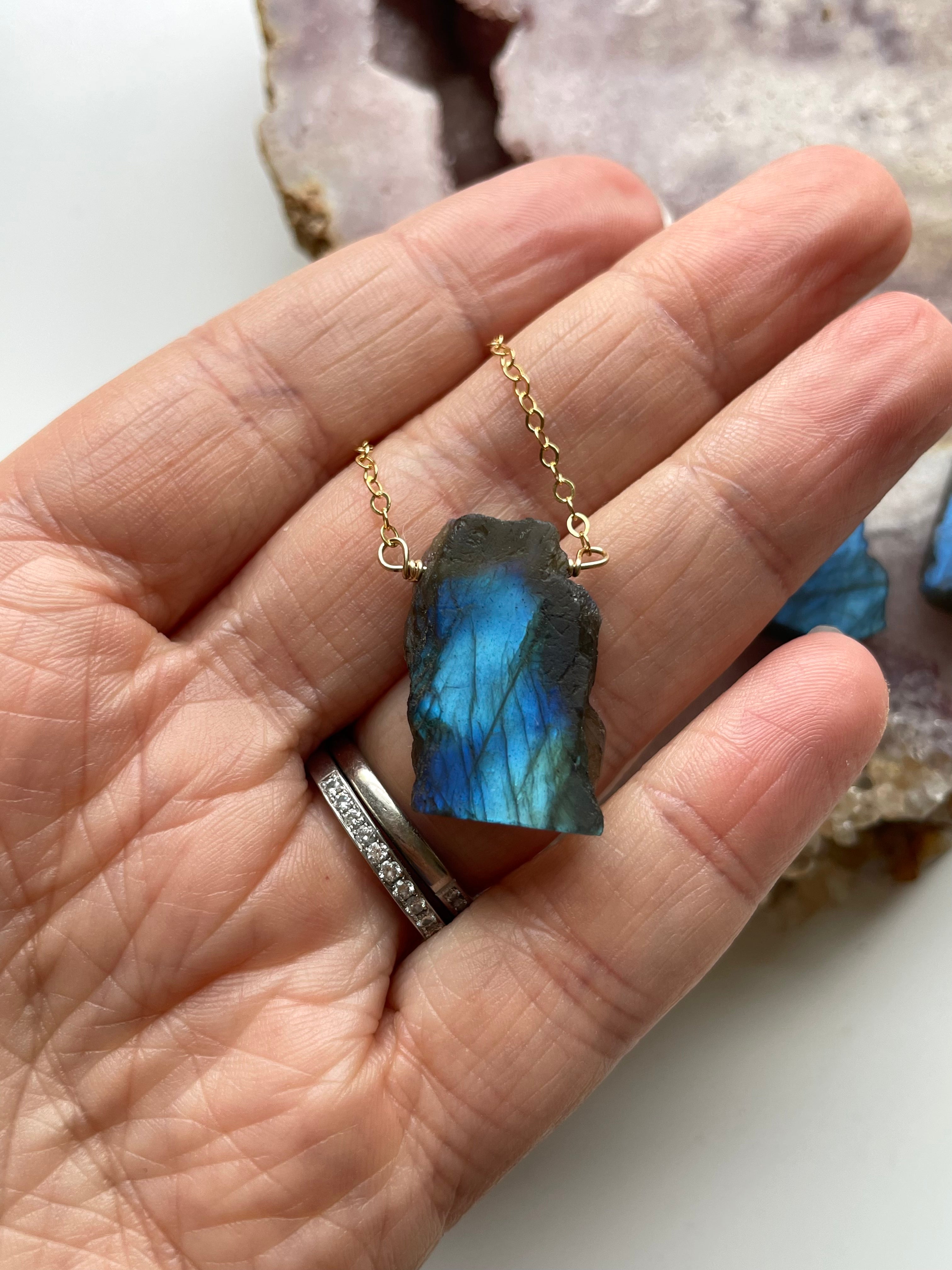 Chunky Raw Labradorite Necklace – Handmade Gemstone Jewelry for Women | Boho Chic Accessory for Spiritual Healing & Everyday Wear