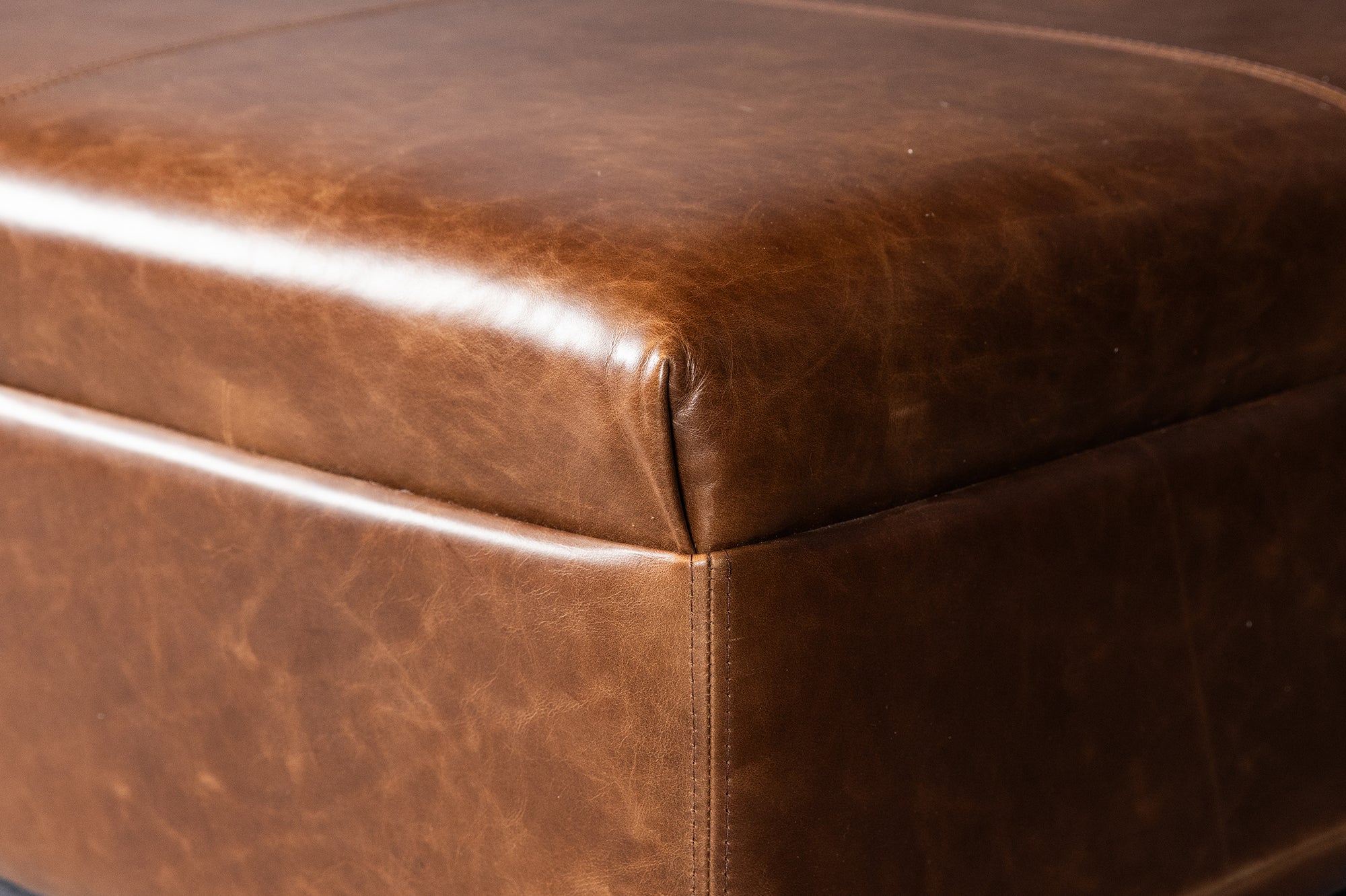 Medium Leather Coffee Table Ottoman - Stylish & Durable Footrest with Storage - Perfect for Living Room, Lounge & Home Decor