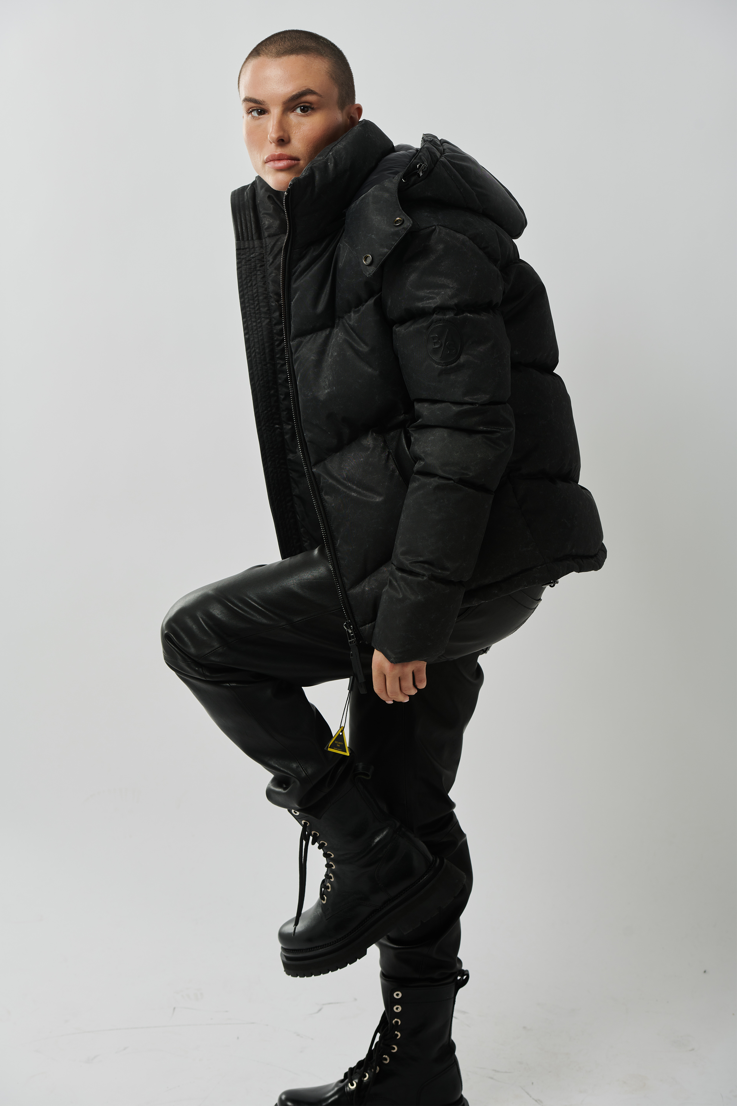 Premium Nylon Down Puffer Jacket - Lightweight, Warm & Water-Resistant Winter Coat for Men & Women - Perfect for Skiing, Hiking & Outdoor Adventures