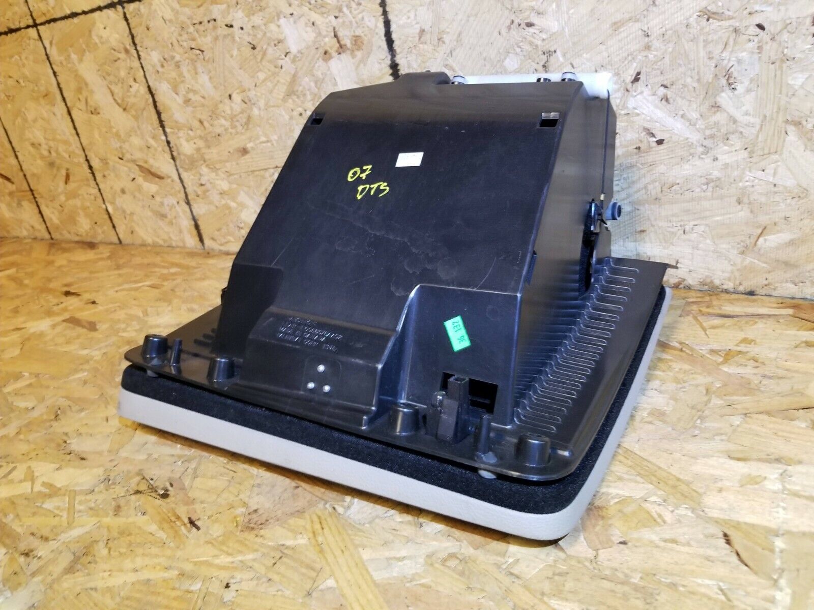 2006-2011 Cadillac DTS OEM Glove Box Replacement - Perfect for Car Interior Repair & Storage Organization