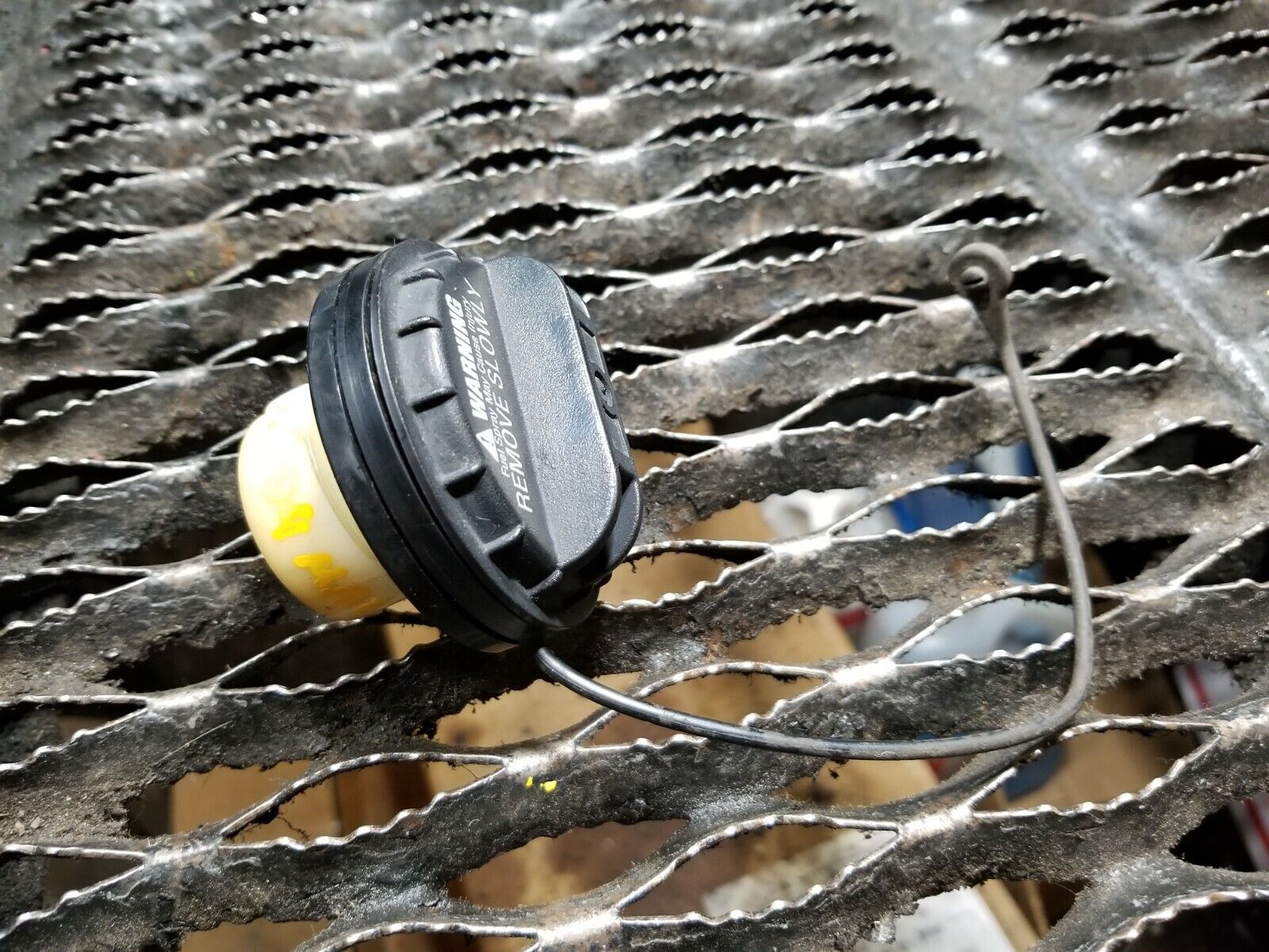 2004-2008 Nissan Maxima OEM Fuel Tank Gas Cap - Perfect for Replacement & Fuel Efficiency