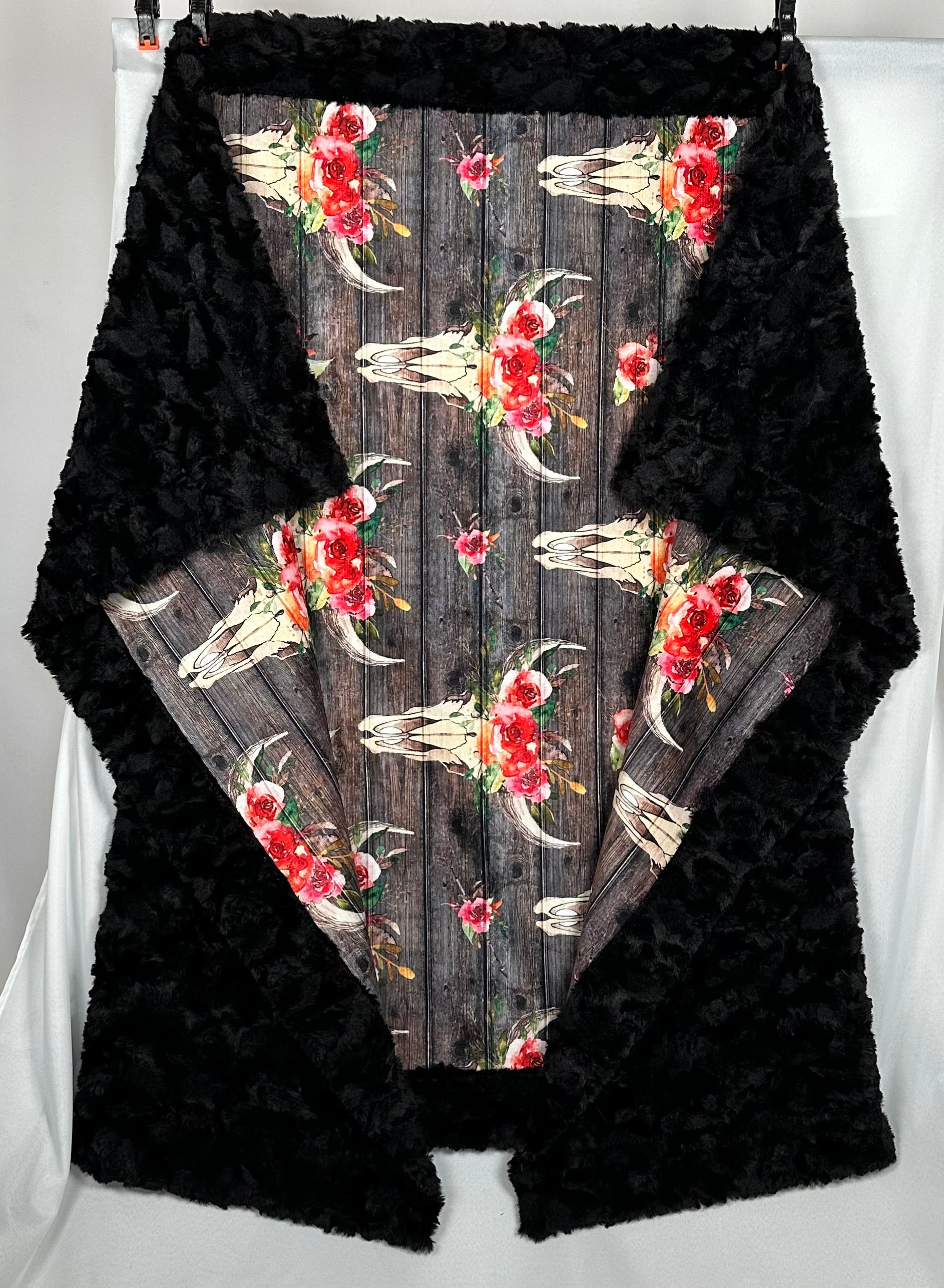 Boho Floral Skull & Dark Wood Print Tuscany Large Blanket 55x77 - Soft Cozy Throw for Couch, Bed, Picnic & Outdoor Use - Perfect for Home Decor, Gift & Seasonal Decorations