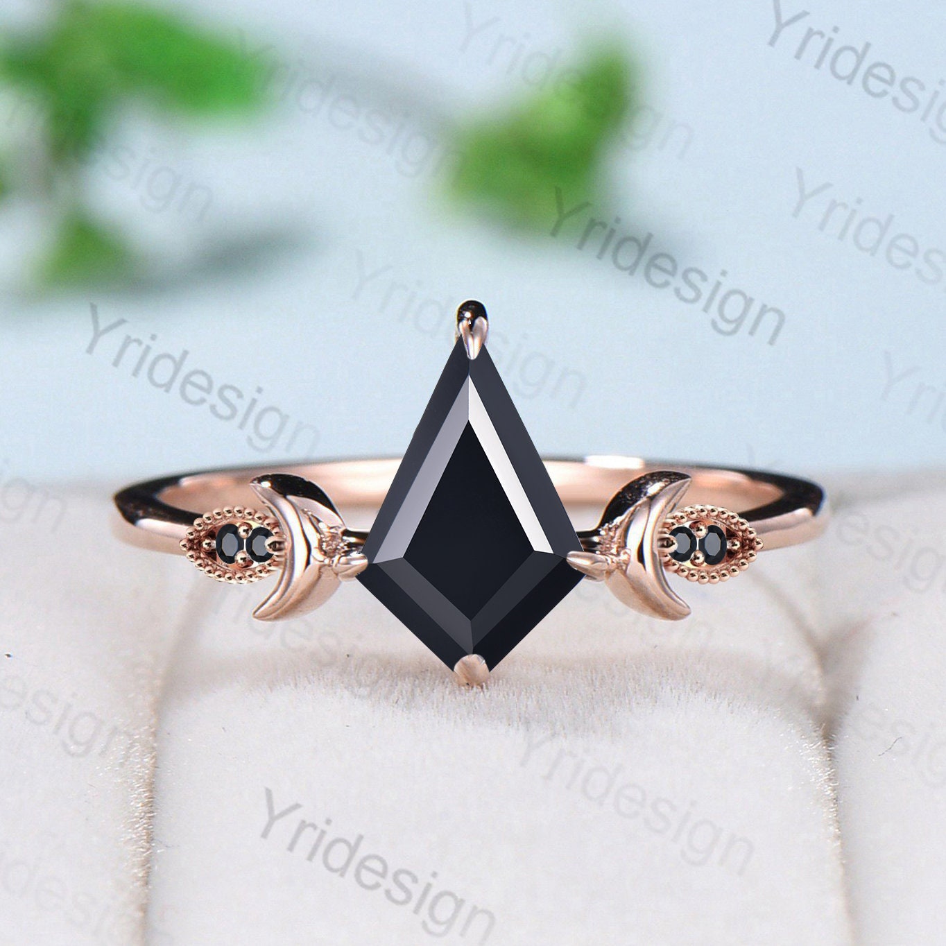 Natural Black Onyx Engagement Ring Set - Art Deco Kite Cut Black Gemstone Moon Wedding Ring - Vintage Anniversary Gift for Women - Bridal Jewelry Set for Weddings, Proposals & Special Occasions