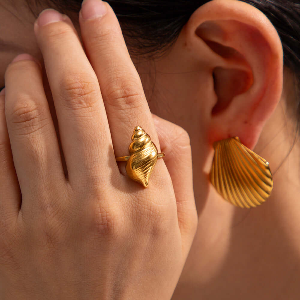 18K Gold Conch Shell Whisper Open Thumb Ring - Elegant Adjustable Statement Jewelry for Women | Perfect for Boho Fashion, Beach Weddings & Everyday Wear (JDR732)
