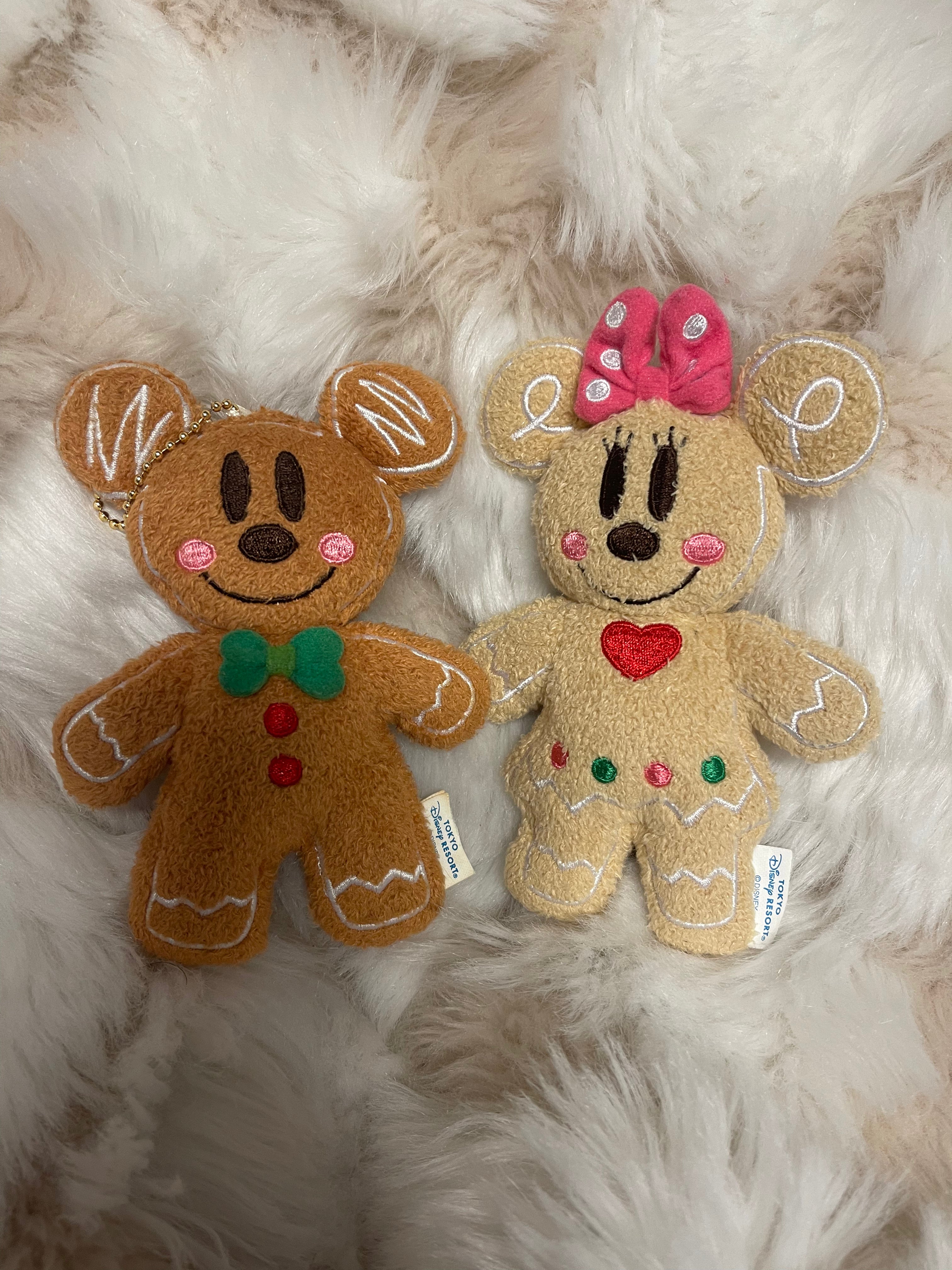 Tokyo Disney Christmas Gingerbread Keychain Plush - Cute Holiday Gift for Disney Fans, Christmas Tree Decoration & Bag Charm
