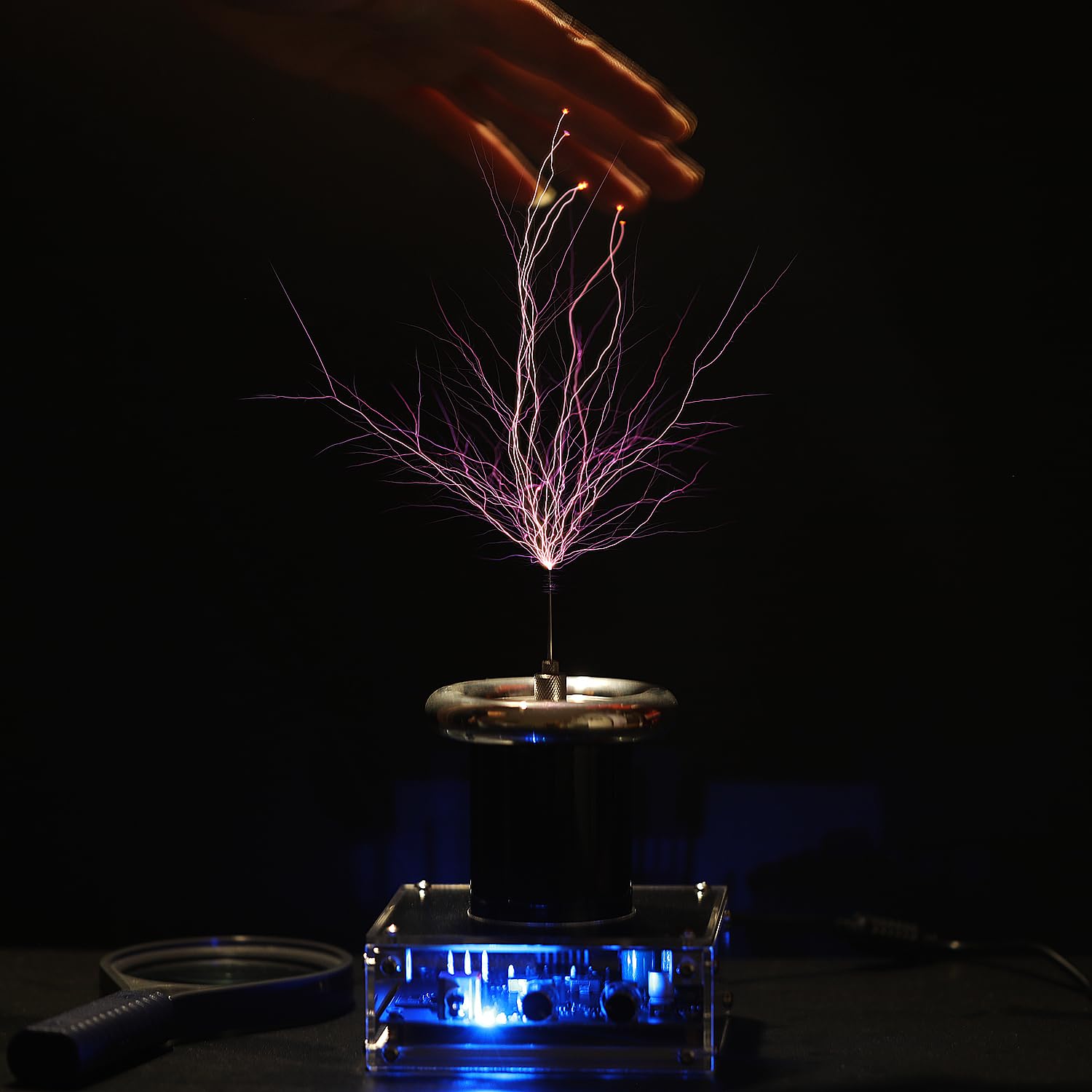 Wireless Tesla Coil Speaker - Bluetooth Plasma Arc Generator for Music, SSTC Desktop Toy & Science Experiment Model JE-28 | Perfect for STEM Education, Physics Demonstrations & Unique Home Decor