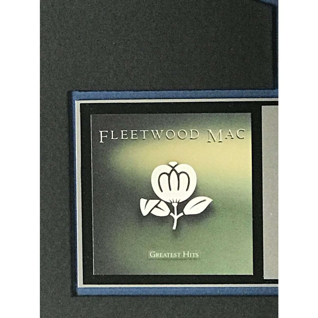 Fleetwood Mac Greatest Hits Vinyl Record - RIAA Certified Platinum LP Award - Perfect for Music Collectors & Classic Rock Fans