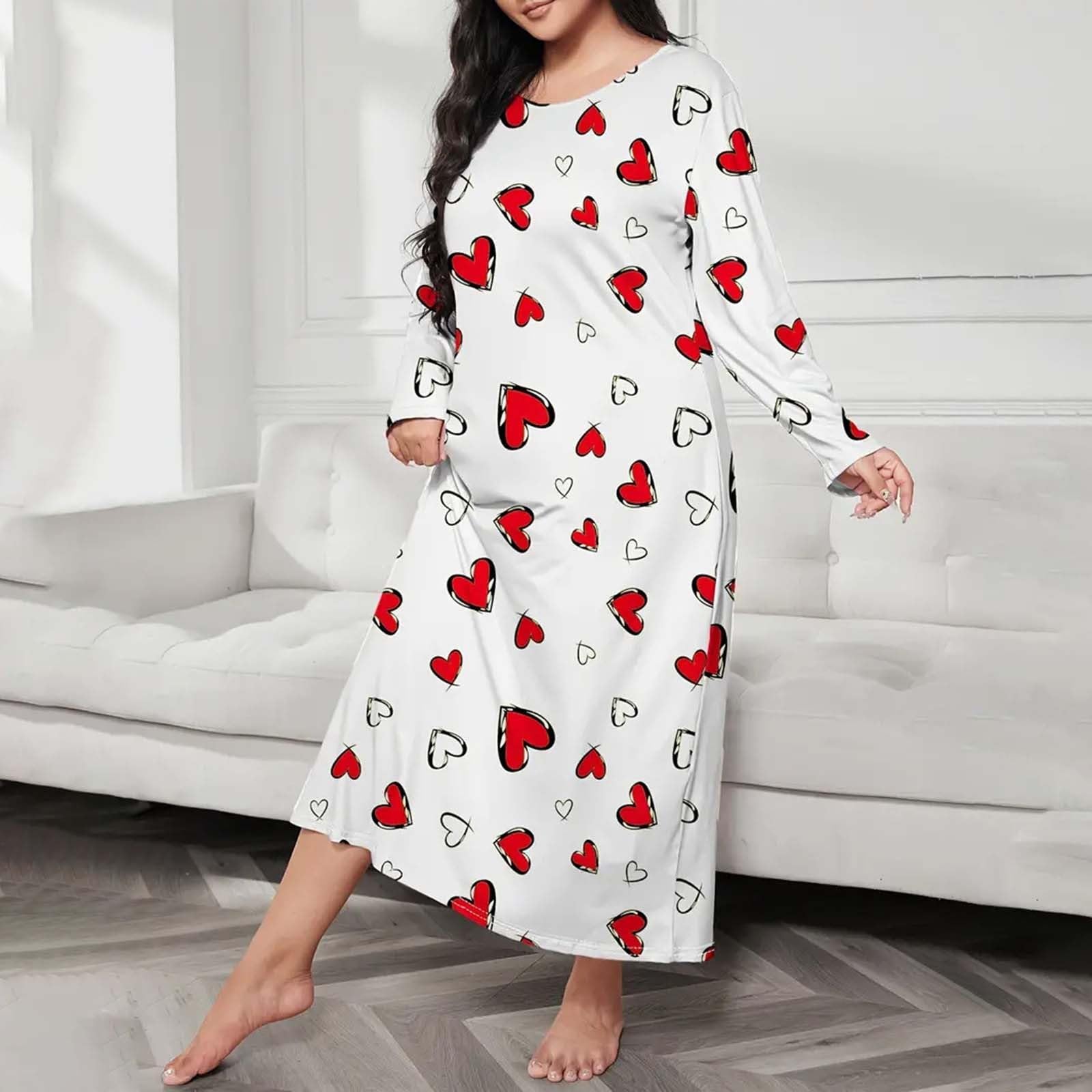 Plus Size Women's Nightgown - Heart Print Long Sleeve Sleep Dress for Comfortable Nights
