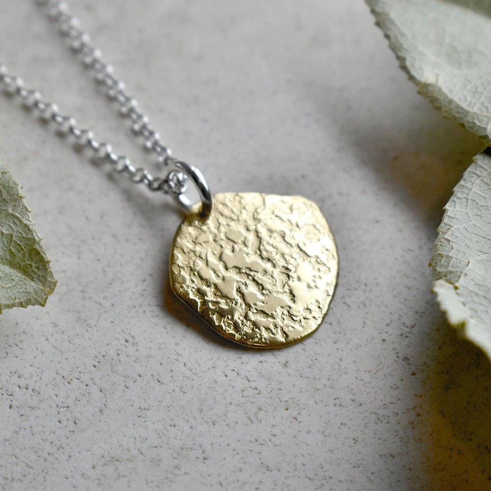 Elegant 'Ashes' Small Patterned Pendant Necklace for Women - Perfect for Everyday Wear, Date Nights & Special Occasions