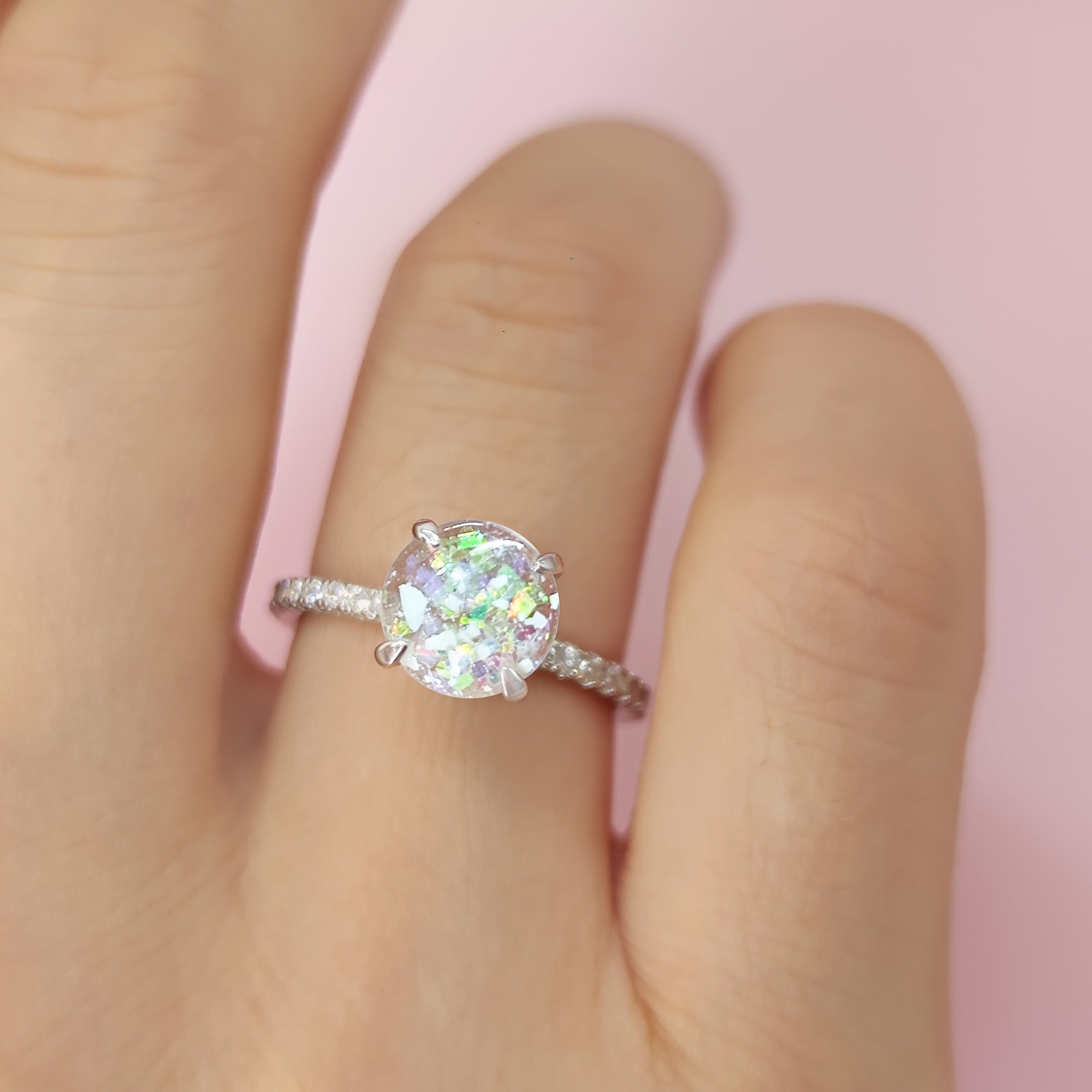 Glamorous Ashes Ring - Elegant Memorial Jewelry for Loved Ones | Perfect for Remembrance, Funerals & Keepsakes