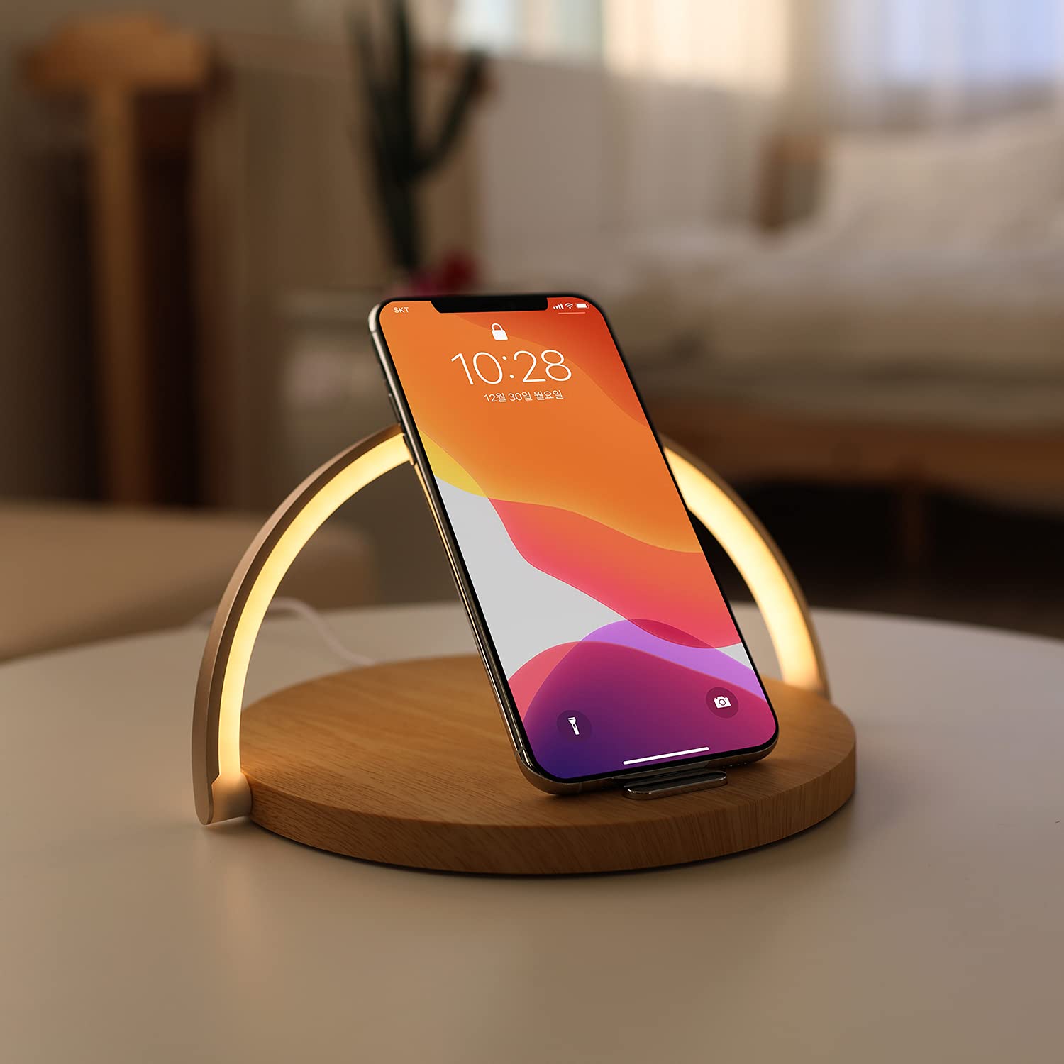 Mooas Modern Wooden Wireless Charging Nightlight - 15W Fast Wireless Charger with Touch Control & 3-Level Brightness - Compatible with iPhone 15/14/13, Galaxy S24/S23/S22, AirPods - Perfect for Bedside, Office & Nightstand Charging