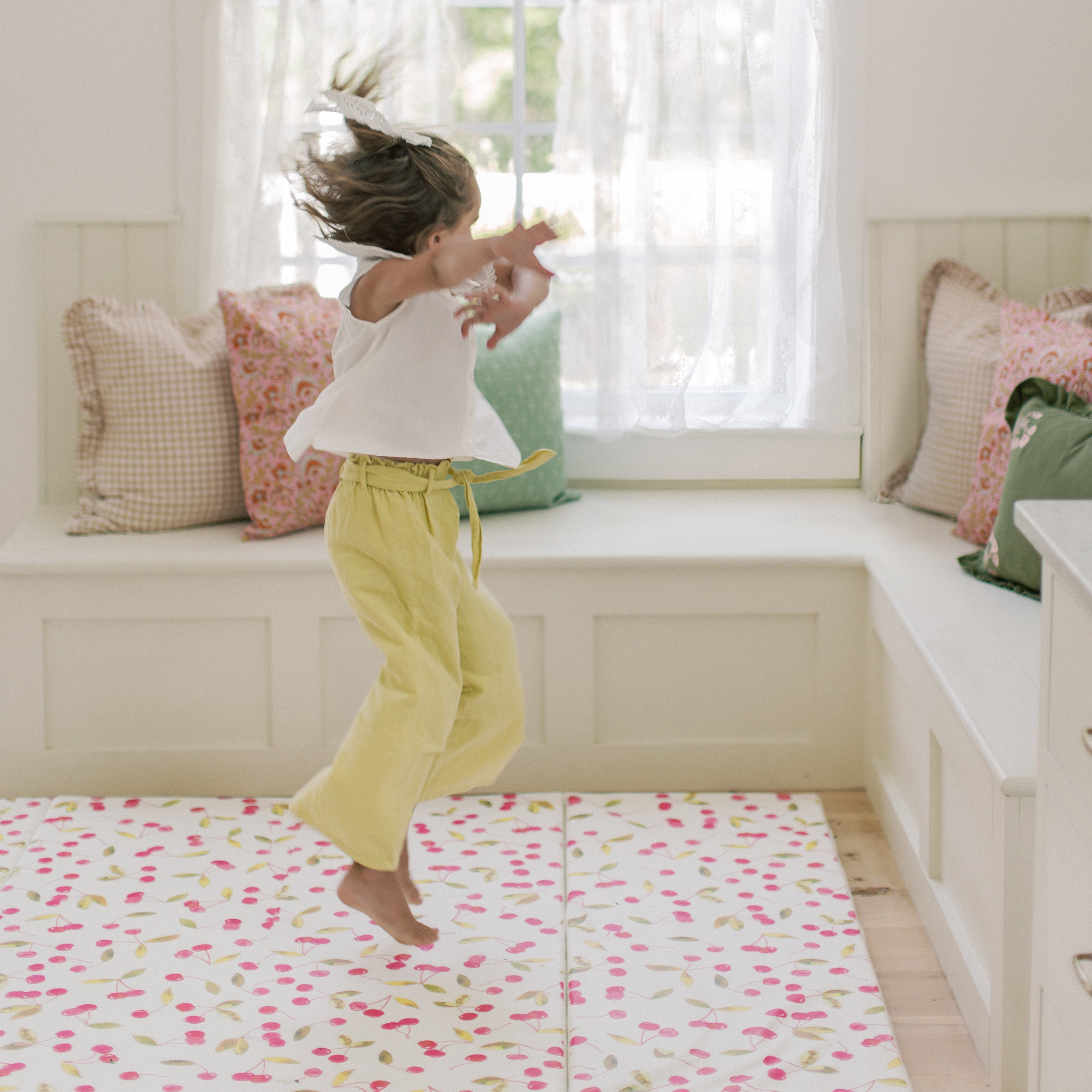 Lulu Tumbling Mat - High-Quality Gymnastics & Exercise Mat for Kids & Adults - Perfect for Yoga, Cheerleading, and Home Workouts