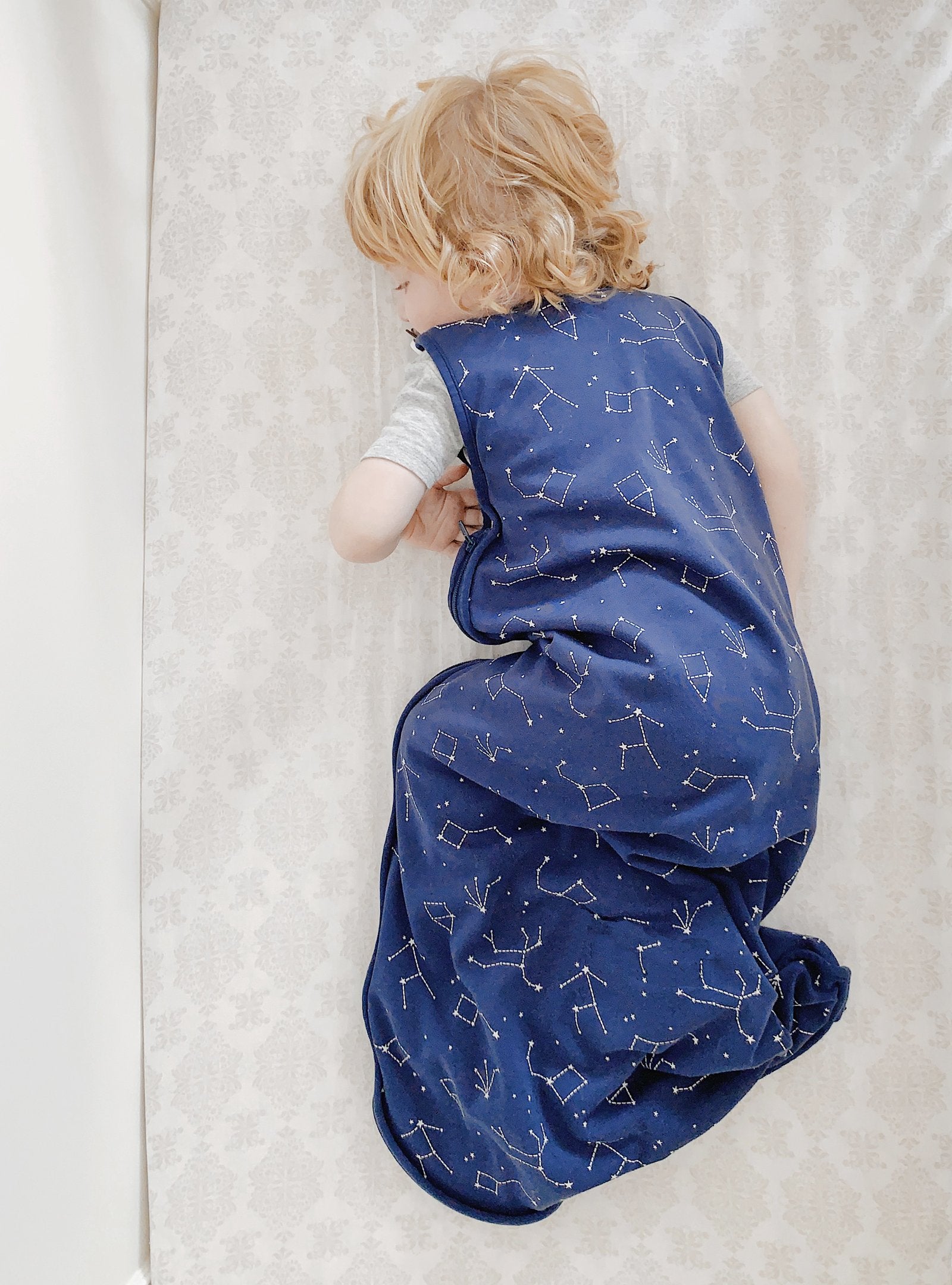 4 Season Big Kid Sleeping Bag - Merino Wool & Organic Cotton Blend for Ages 4-6 Years - Night Sky Design - Perfect for Camping, Sleepovers & Indoor Comfort