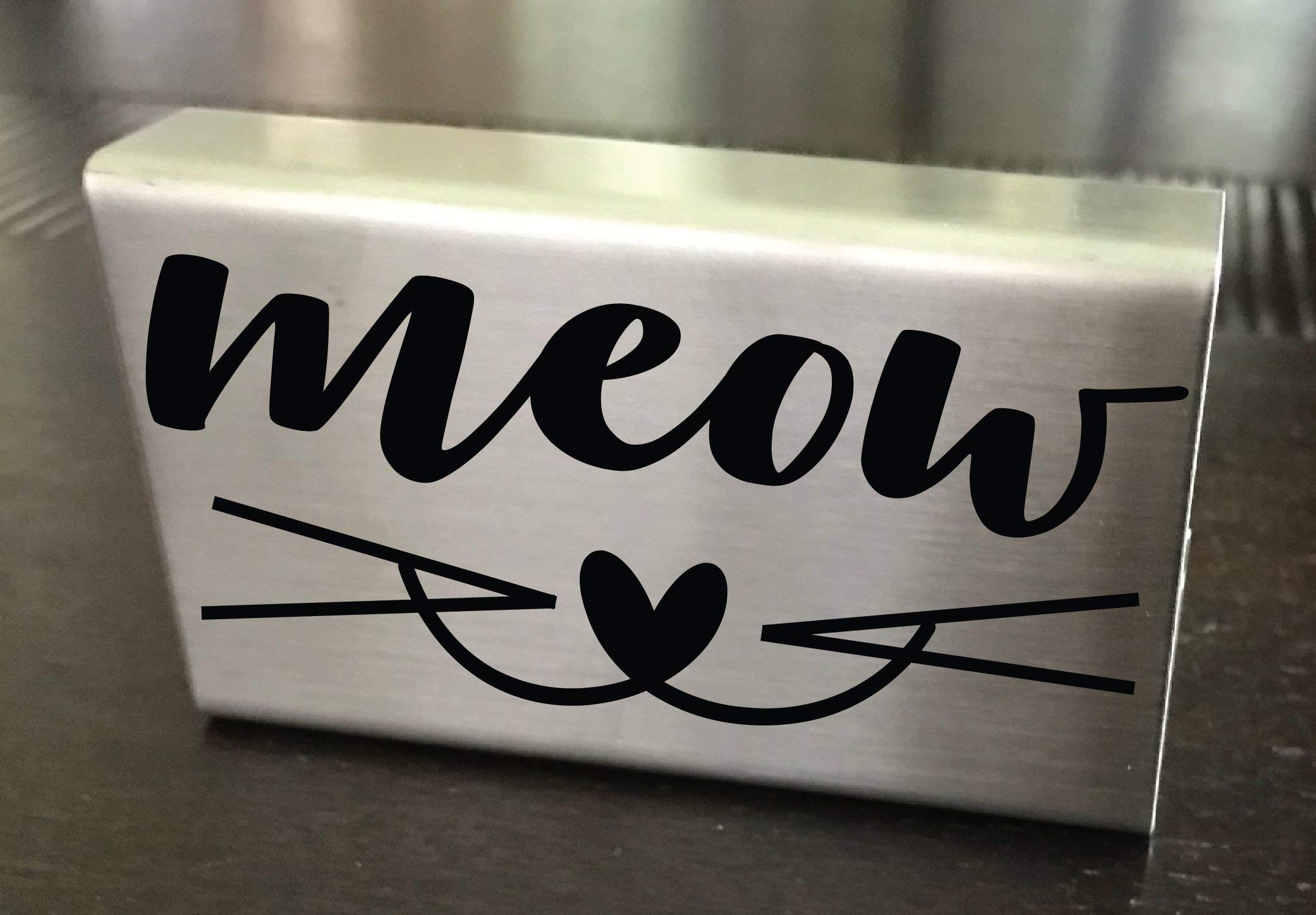 Custom Metal Cat Lovers Phone Stand - Durable Cell Phone Holder for Desk, Perfect for Home Office, Gaming, and Streaming Accessories