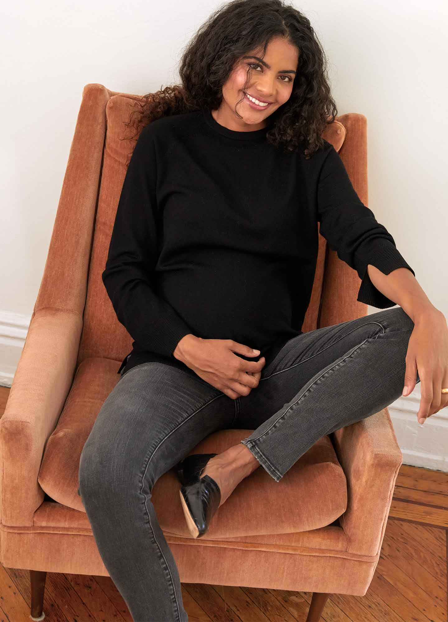 Stylish Over The Bump Slim Maternity Jeans for Pregnant Women - Comfortable Stretch Denim Pants for Everyday Wear & Maternity Photos