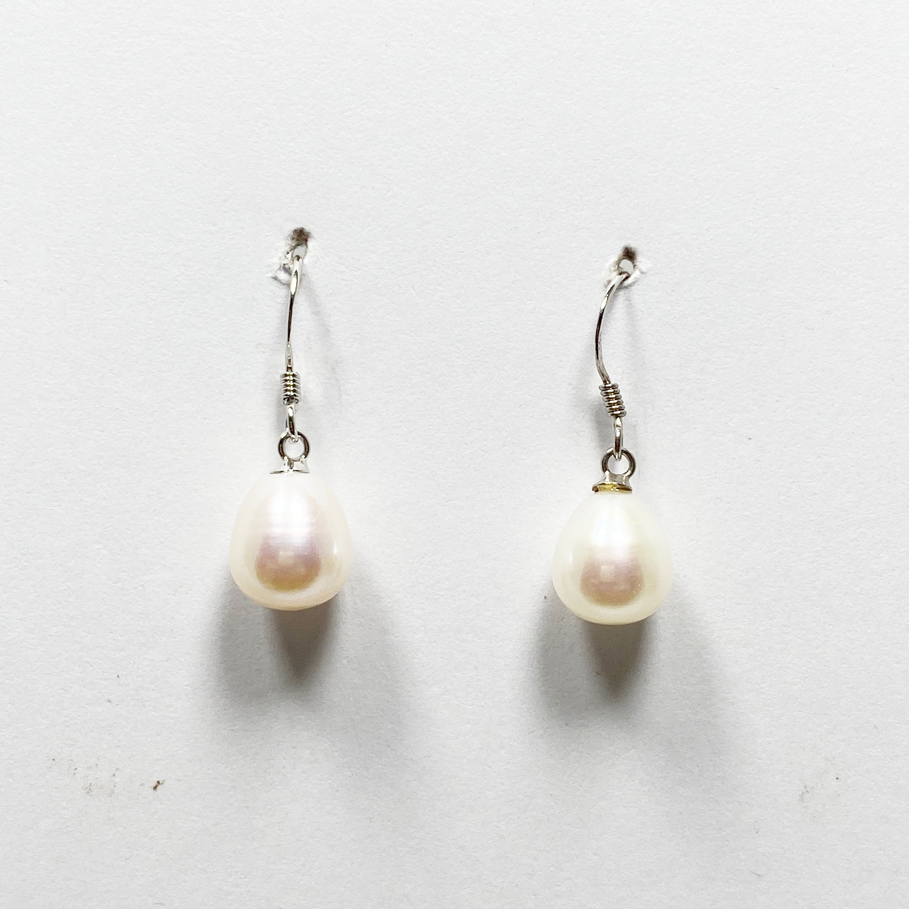 Exquisite Pearl Earrings PEGJ133 - Elegant & Timeless Jewelry for Women - Perfect for Weddings, Parties & Special Occasions