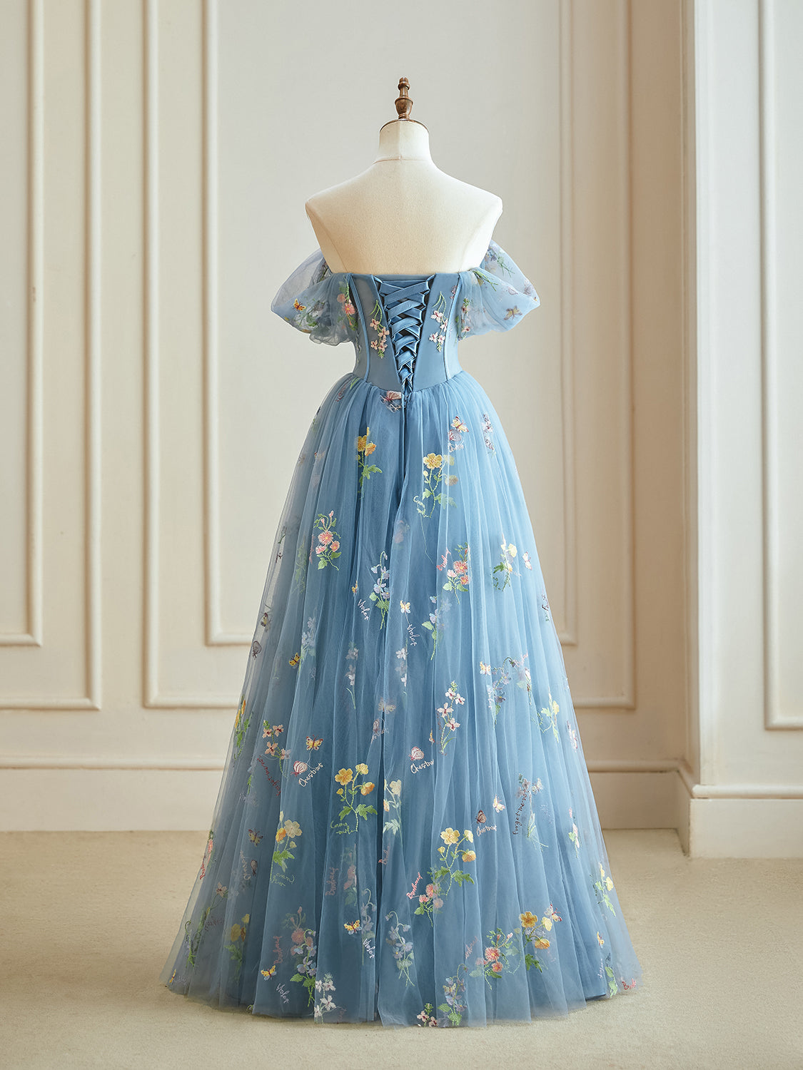 Elegant Blue A-Line Tulle Lace Long Prom Dress - Formal Evening Gown for Homecoming, Quinceañera & Special Occasions | Perfect for Dances, Weddings & Black Tie Events