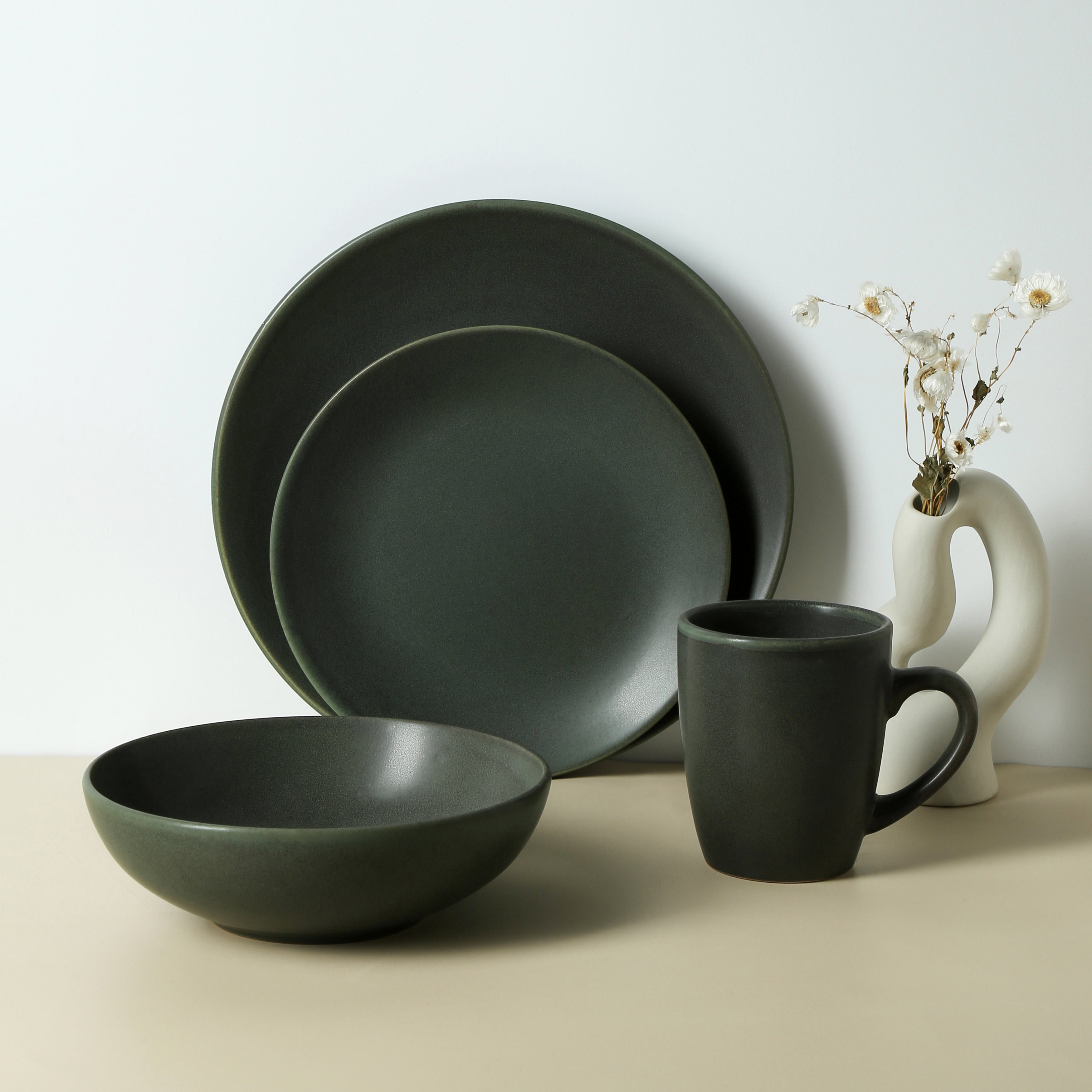 Premium Grao Stoneware Dinnerware Set - Eco-Friendly Green Dinner Plates, Bowls & Mugs - Perfect for Family Dinners, Restaurant Use & Special Occasions