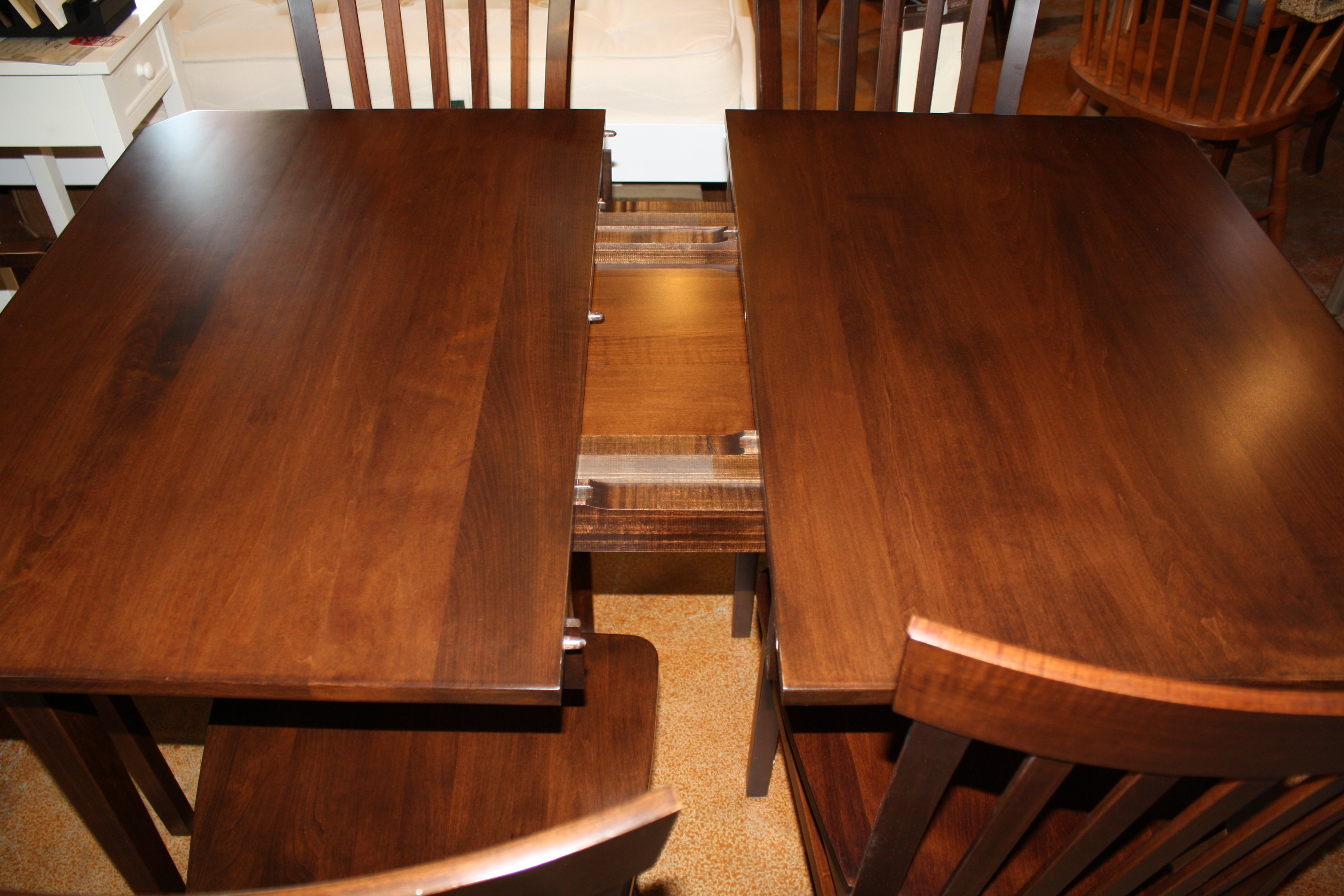 Millcreek Compact Extension Dining Table - Expandable Space-Saving Table for Small Kitchens & Dining Rooms | Perfect for Apartments, Breakfast Nooks & Entertaining Guests