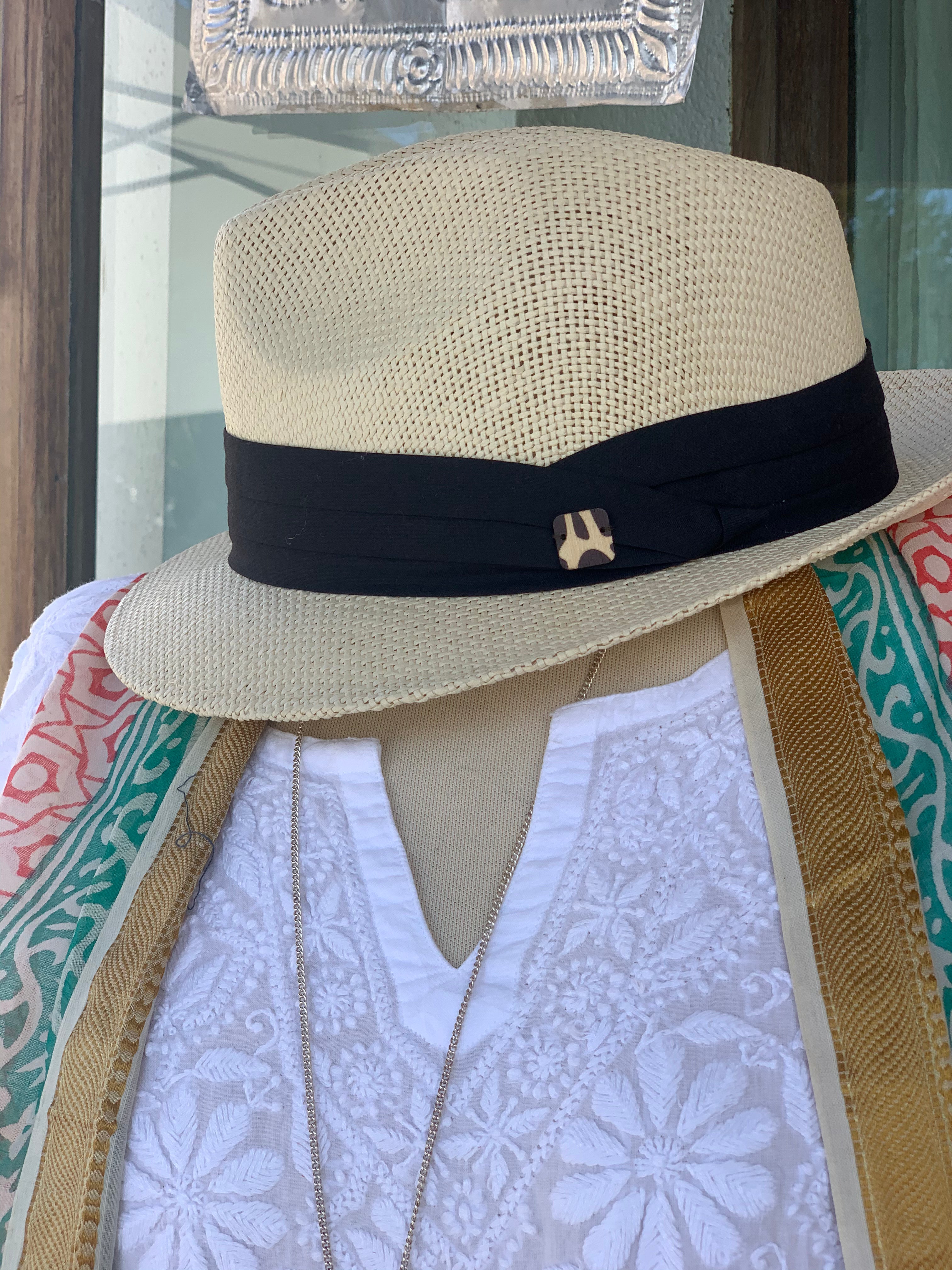 Stylish Unisex Baseball Caps for Men & Women - Trendy Adjustable Dad Hats for Outdoor, Sports & Casual Wear