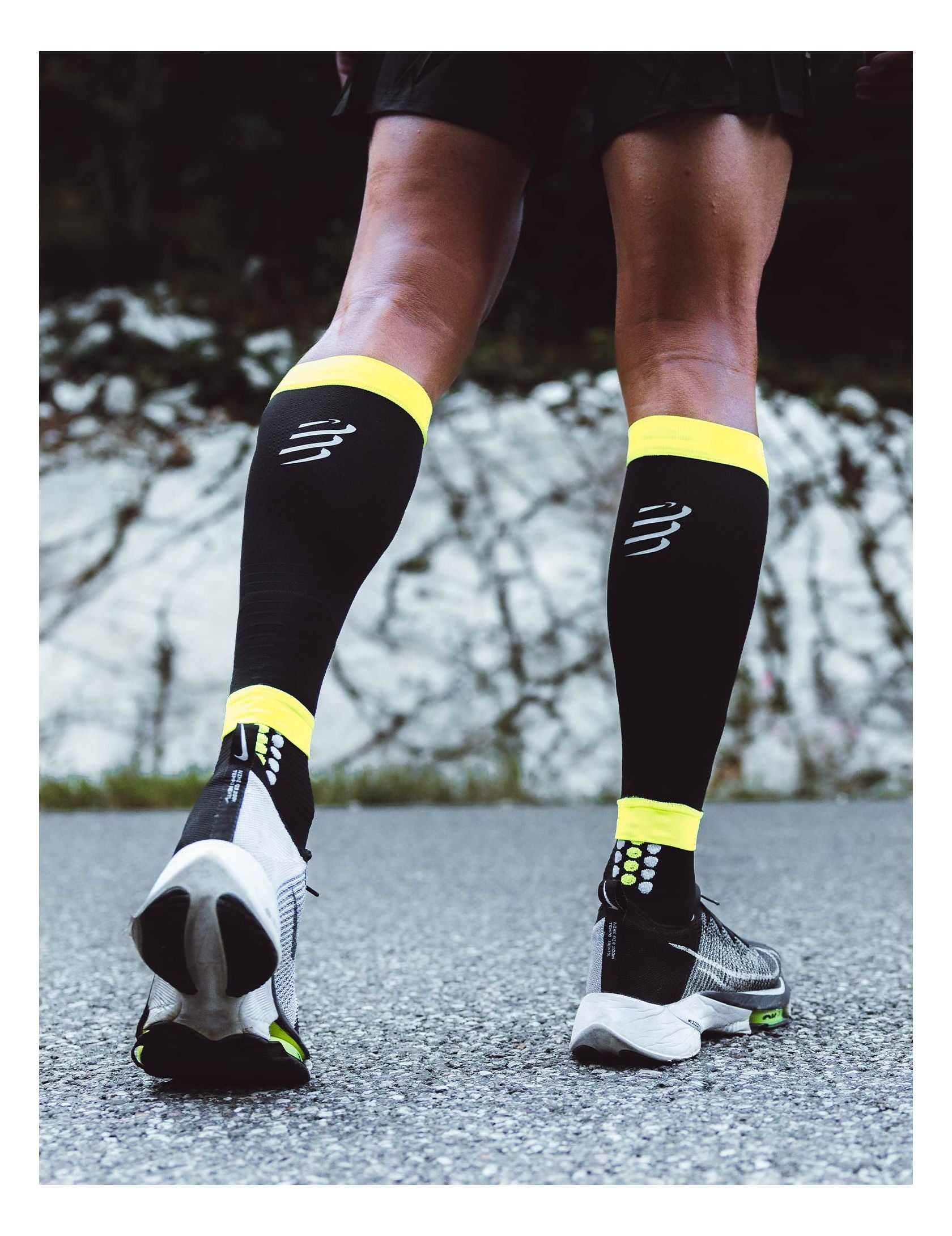 Compressport Unisex R2 3.0 Flash Calf Sleeves - Black/Fluo Yellow - Performance Compression Leg Sleeves for Running, Cycling & Sports Recovery - CCSU3099016