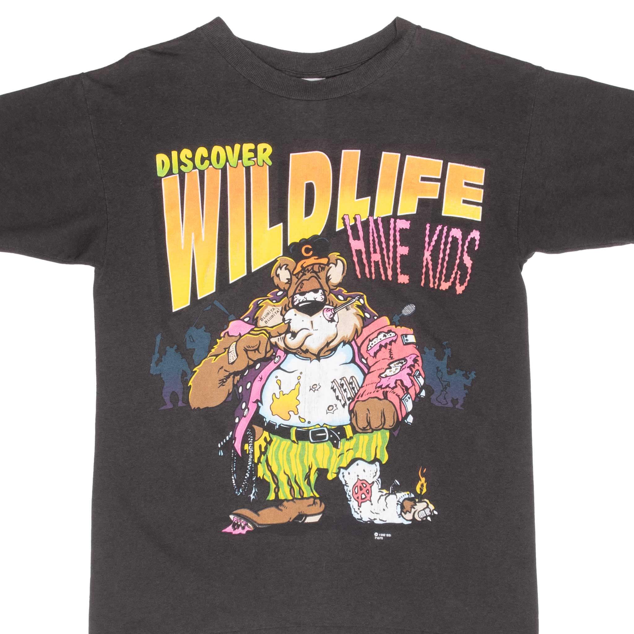 Vintage Discover Wildlife 1992 Graphic T-Shirt - Medium Size - Retro Animal Print Tee for Casual Wear & Outdoor Adventures