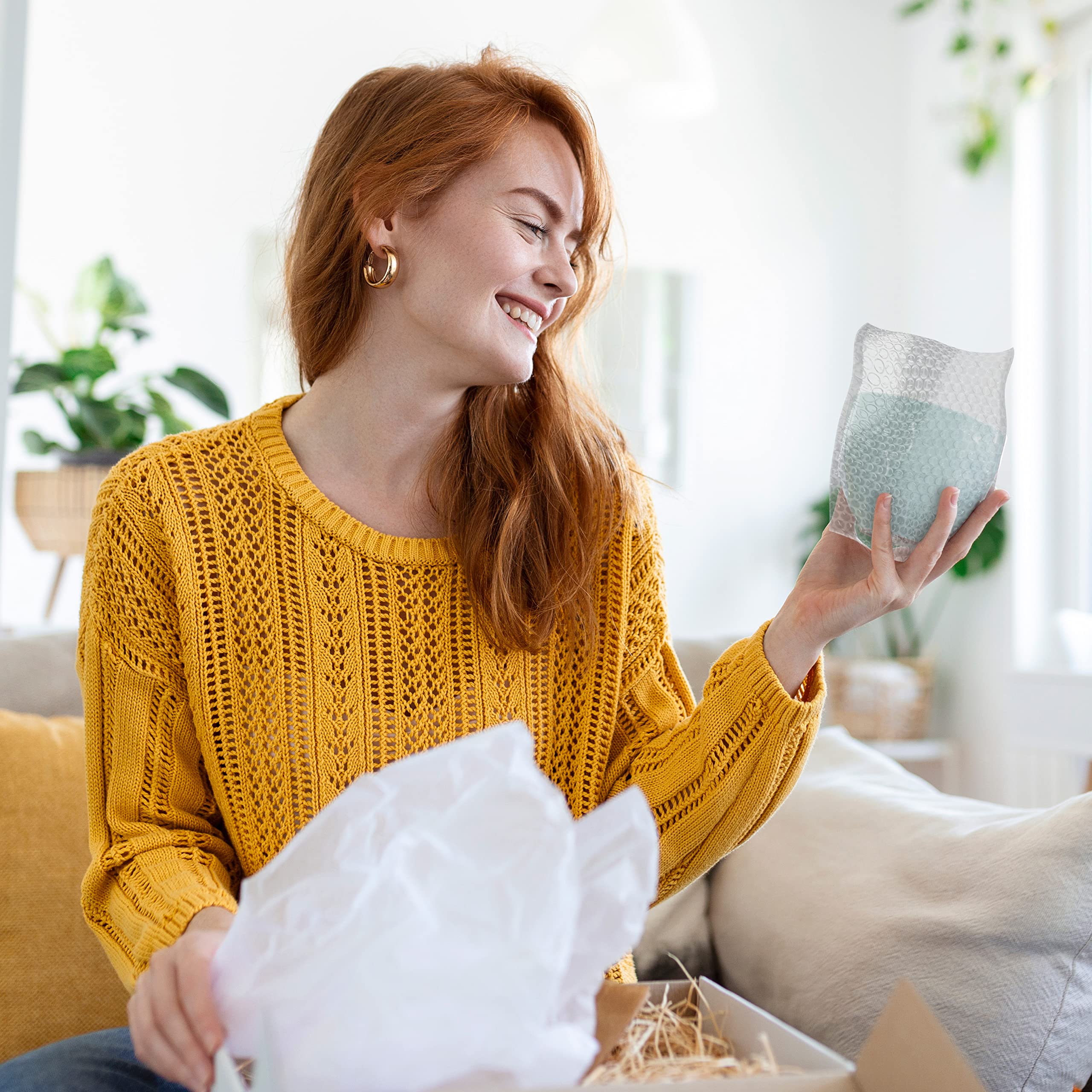 8 x 11.5 Inches Clear Self-Seal Bubble Mailers - 150 Pack Waterproof Polyethylene Shipping Bags for Packaging, Moving & Storing Fragile Items - Perfect for Ecommerce, Gift Wrapping & Home Organization