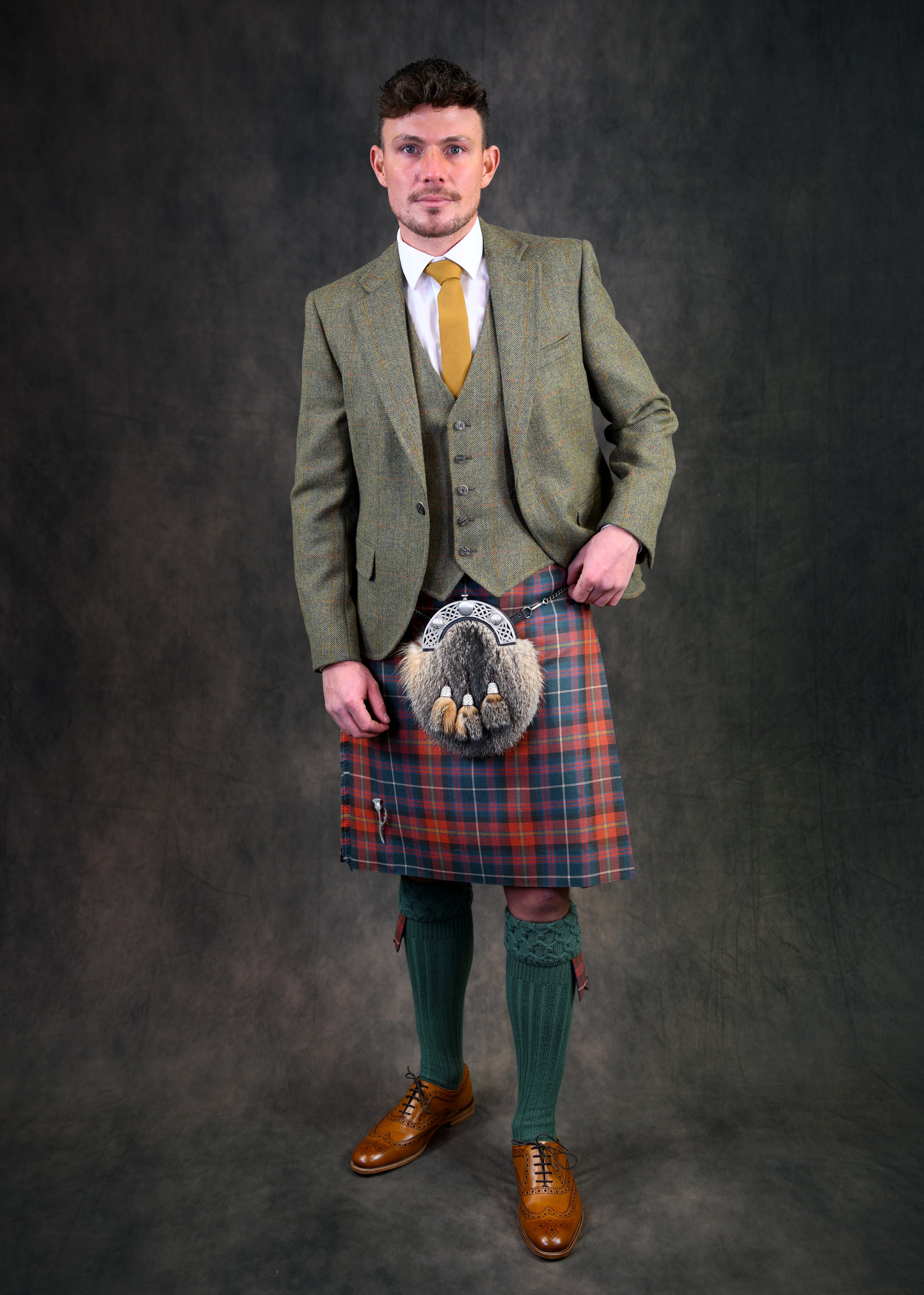 Custom Handmade 8-Yard Kilt for Men - Traditional Scottish Tartan Skirt for Weddings, Highland Games & Celtic Events