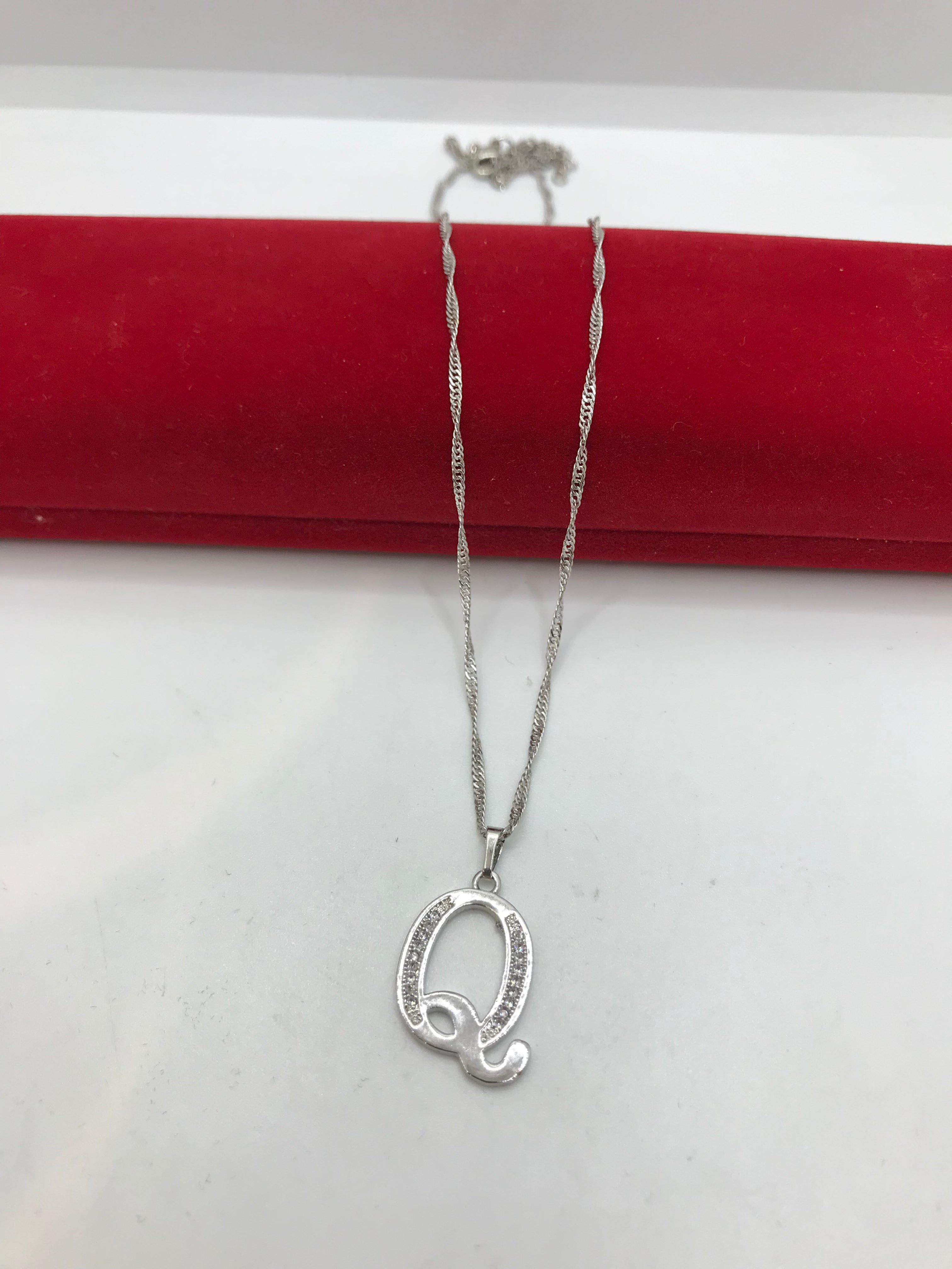 Personalized Initial Letter Necklace - Custom Name Pendant Jewelry for Women & Girls - Perfect for Birthdays, Anniversaries & Gifts