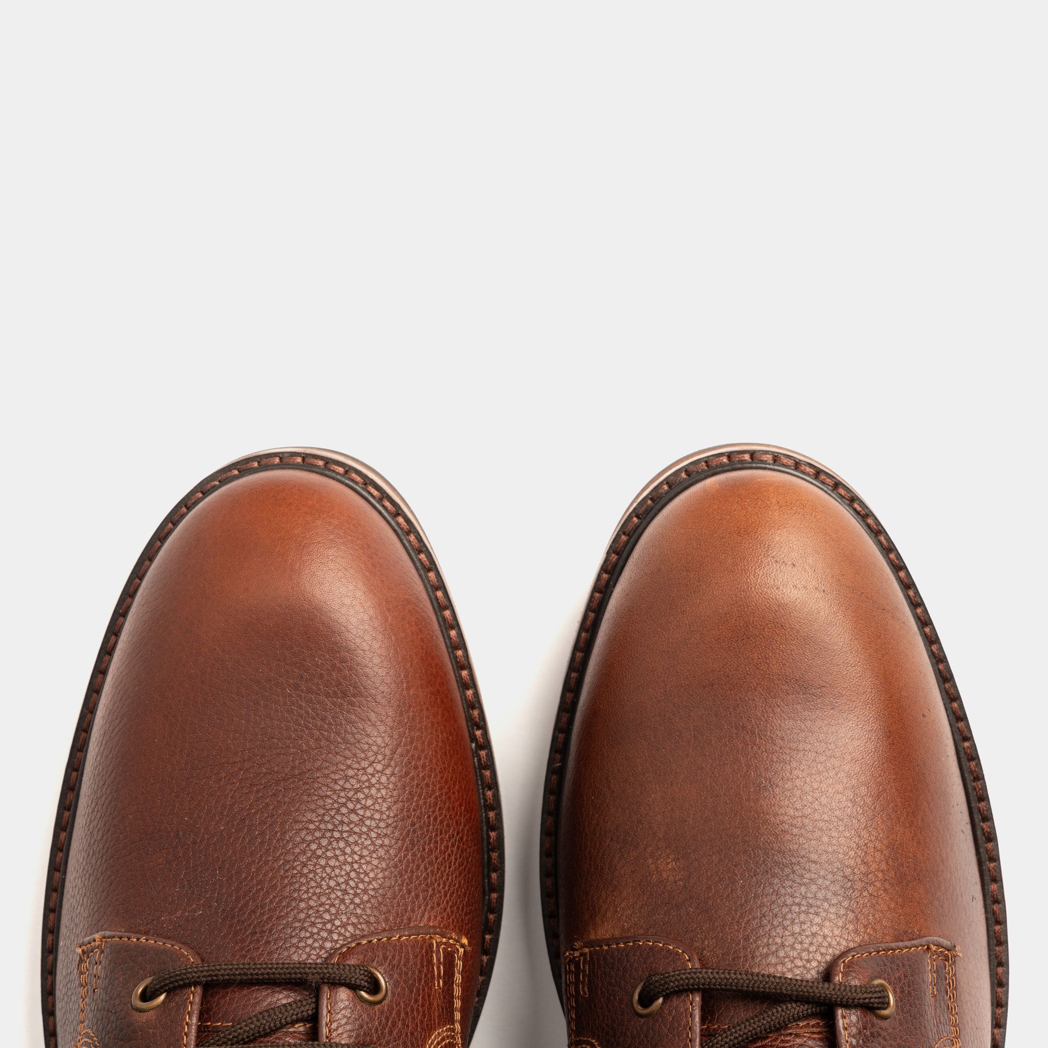 Settle Caramel Grained Leather Bag - Stylish & Durable for Work, Travel & Everyday Use