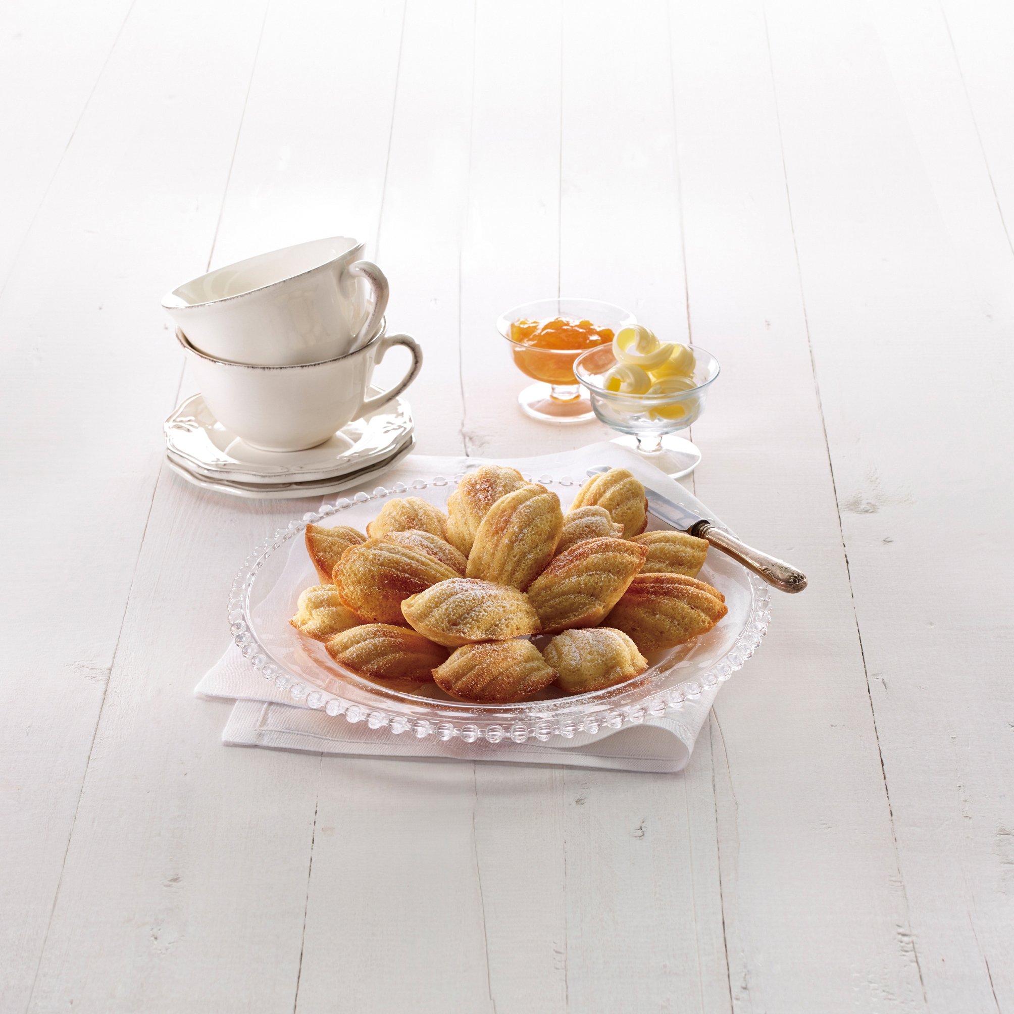 Premium 9-Cavity Non-Stick Madeleine Molds for Baking - Perfect for French Tea Cakes, Cookies & Mini Desserts - Ideal for Home Bakers & Professional Chefs