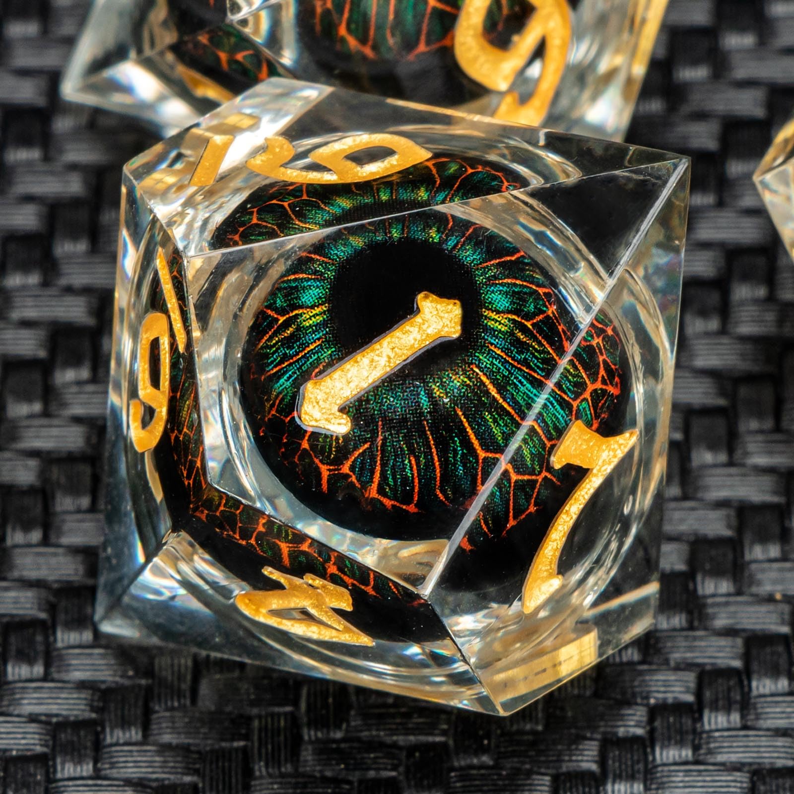 KERWELLSI Liquid Core Resin D&D Dice Set - Sharp Edge Beholder Eye Polyhedral RPG Dice (D20, D12, D10, D8, D6, D4) with Gift Box - Perfect for Dungeons & Dragons, Tabletop Gaming & Fantasy Roleplaying