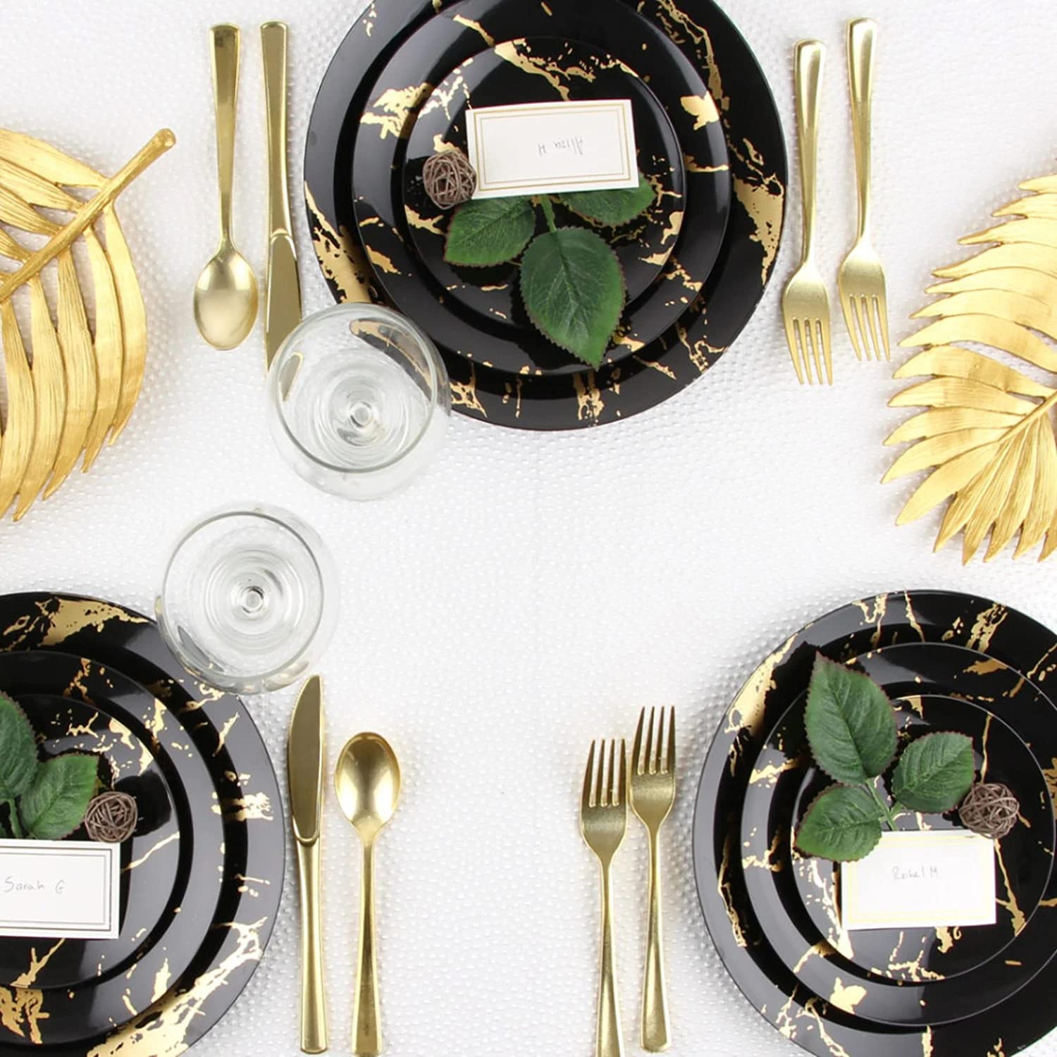 20-Pack 10-Inch Black Plastic Dinner Plates with Elegant Gold Stroke Design - Heavyweight Disposable Party Plates for Weddings, Events & Catering